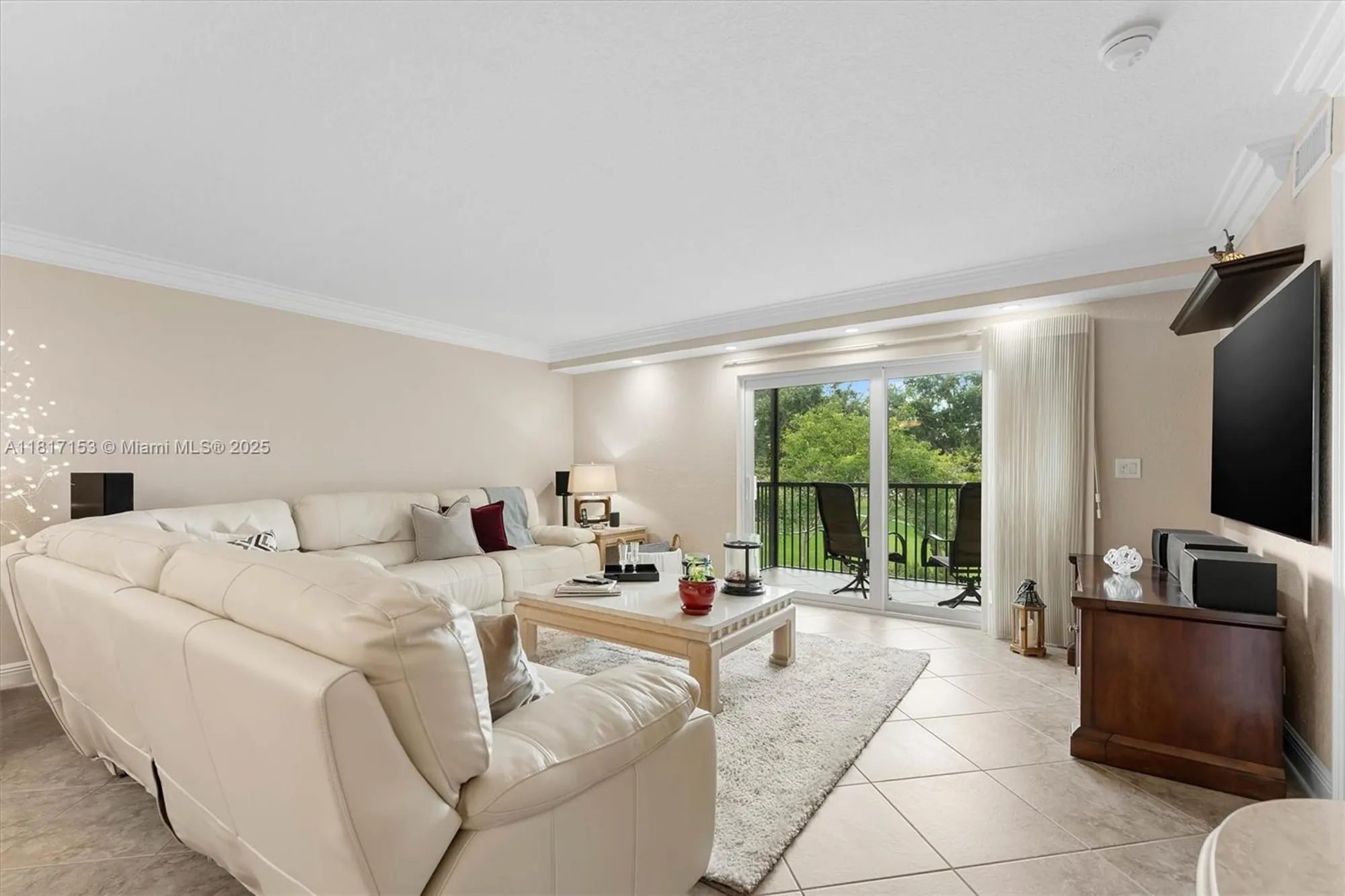 Property Slideshow image 7 of 43 | 150 s hollybrook ter 201, Pembroke Pines, FL, 33025