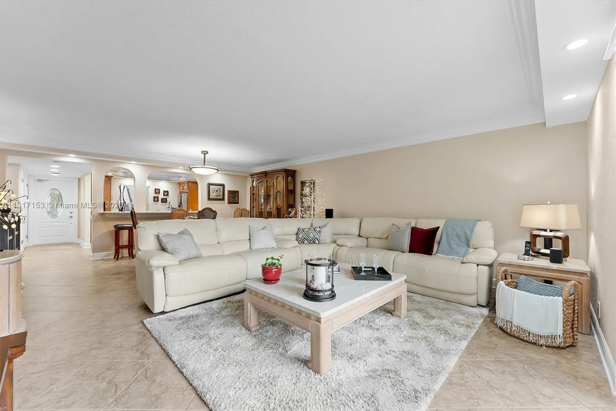 Property Slideshow image 8 of 43 | 150 s hollybrook ter 201, Pembroke Pines, FL, 33025