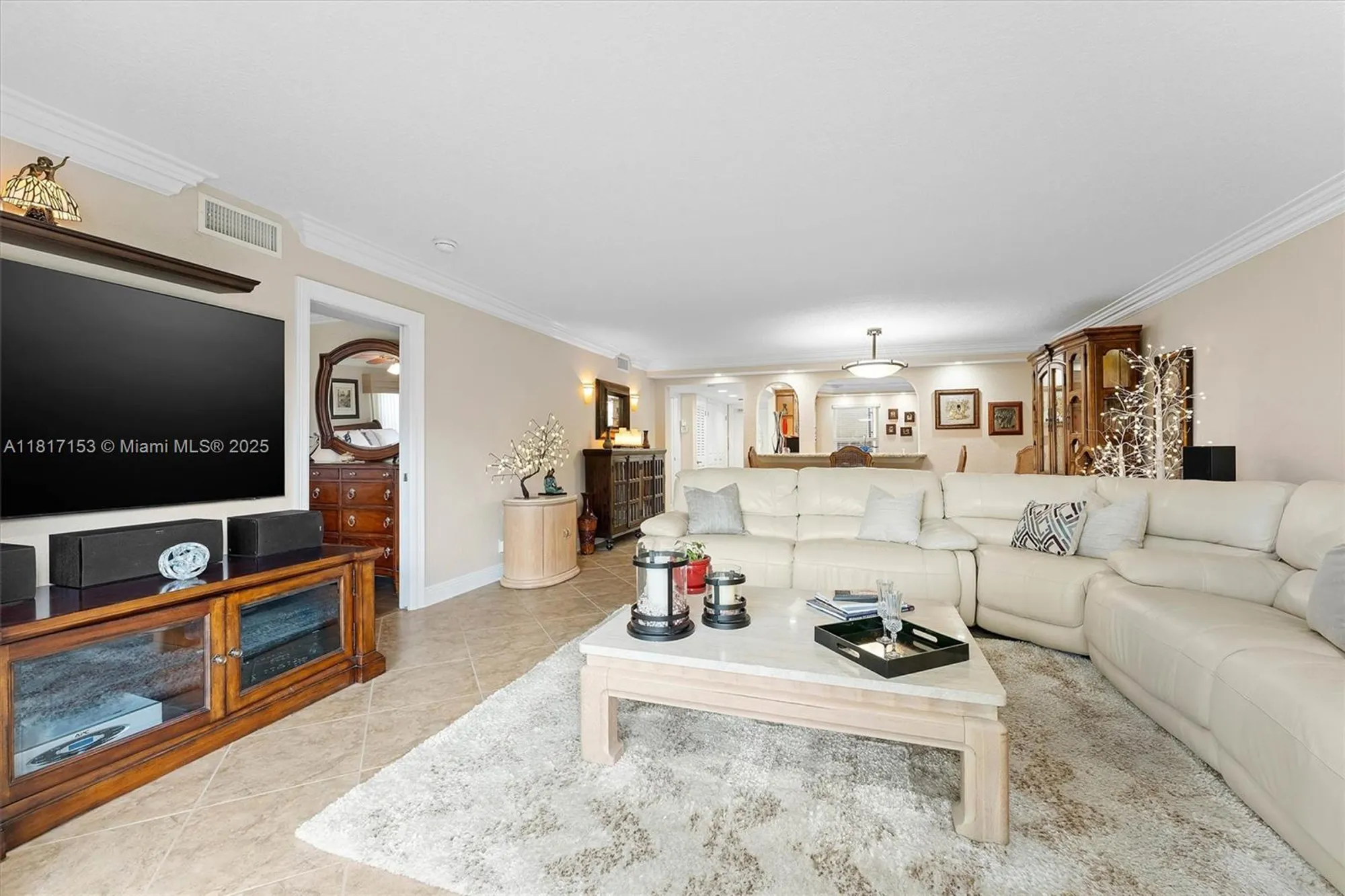 Property Slideshow image 9 of 43 | 150 s hollybrook ter 201, Pembroke Pines, FL, 33025