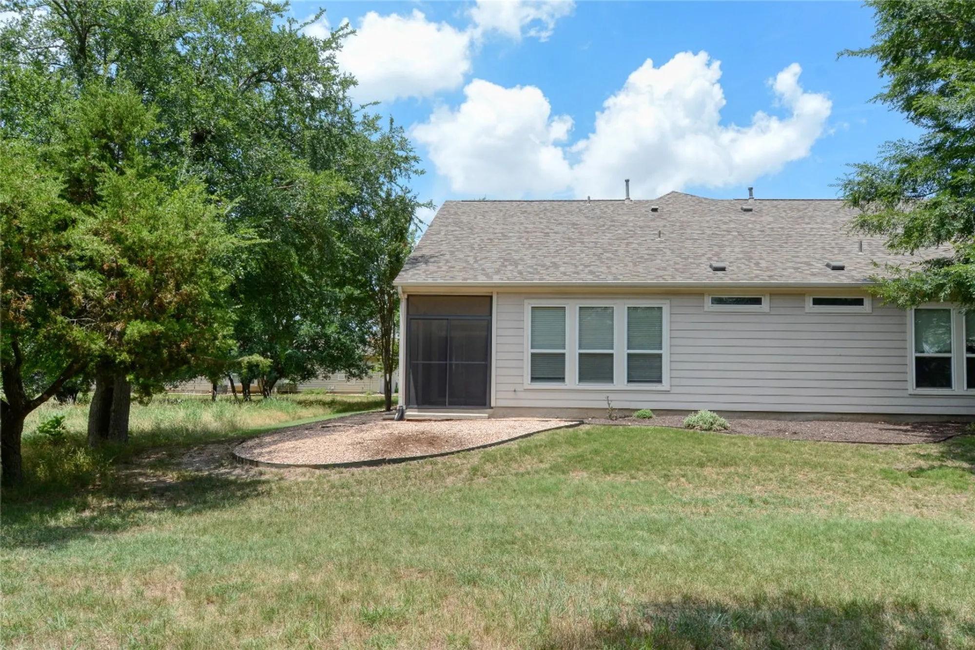 Property Slideshow image 16 of 17 | 115 dickens cir, Georgetown, TX, 78633