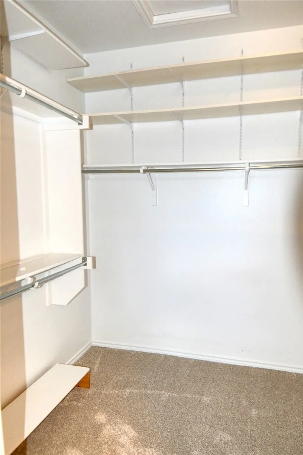 Property Slideshow image 12 of 17 | 115 dickens cir, Georgetown, TX, 78633