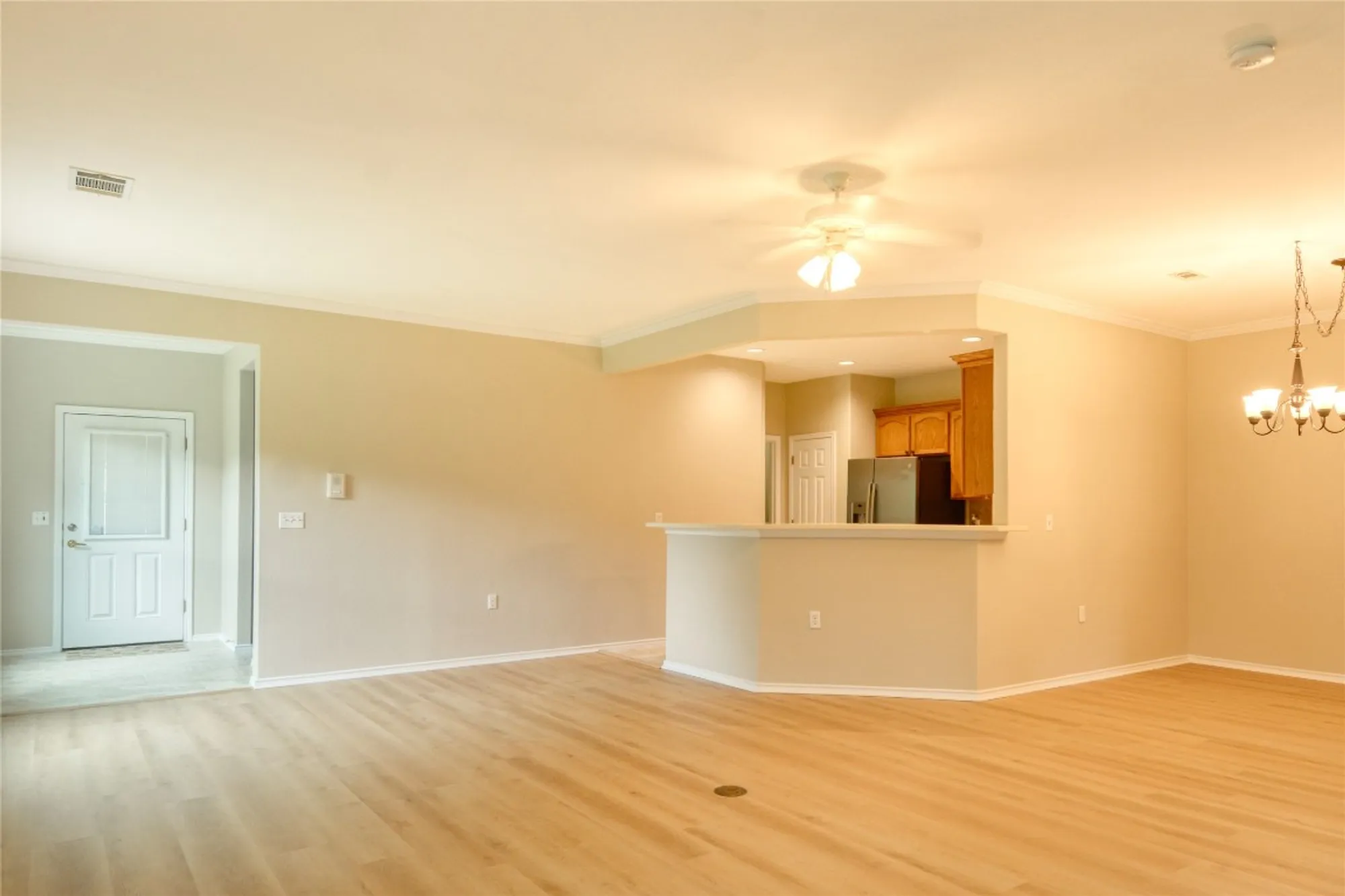 Property Slideshow image 4 of 17 | 115 dickens cir, Georgetown, TX, 78633