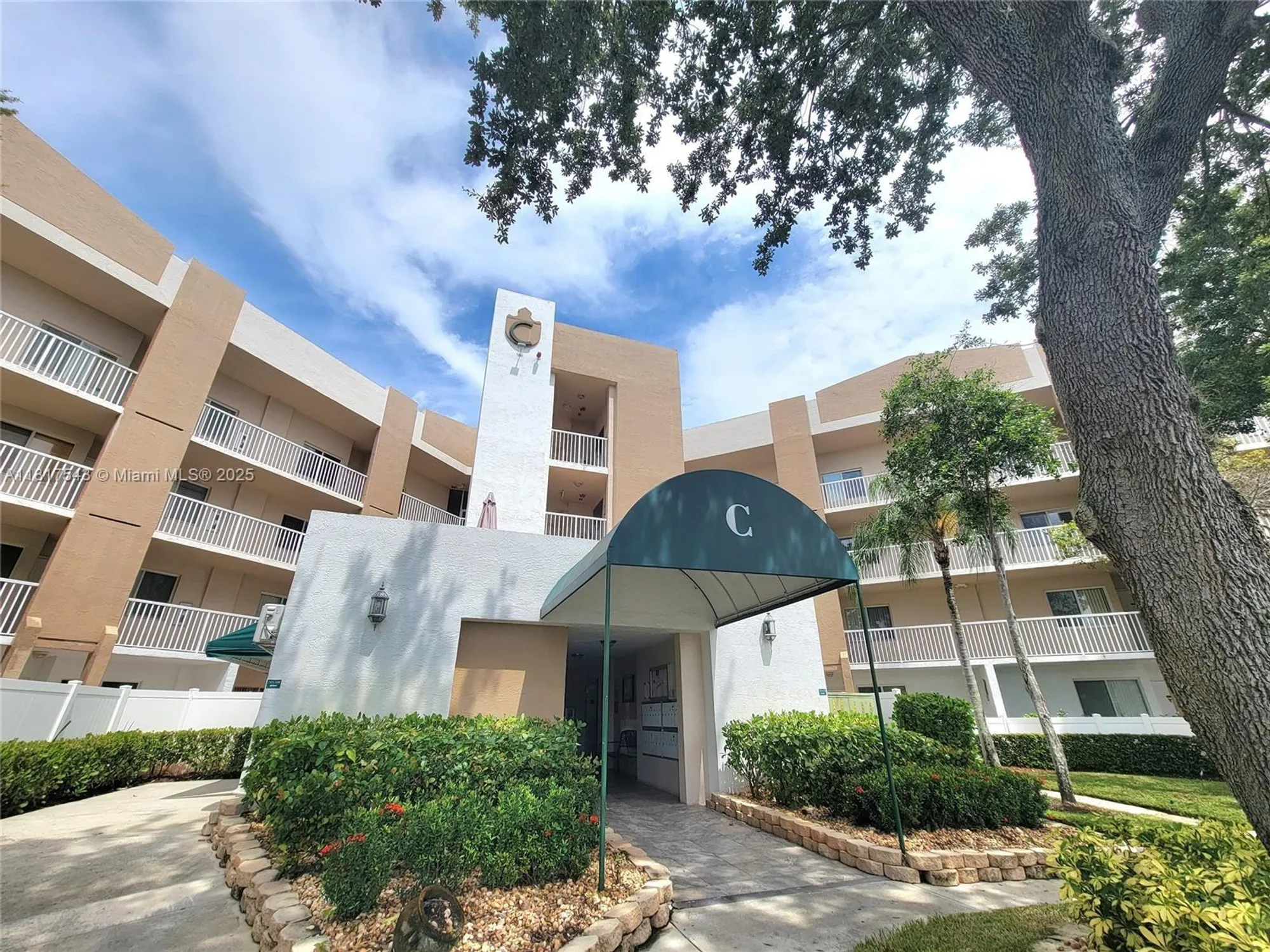 Property Slideshow image 3 of 60 | 9575 weldon cir c413, Tamarac, FL, 33321