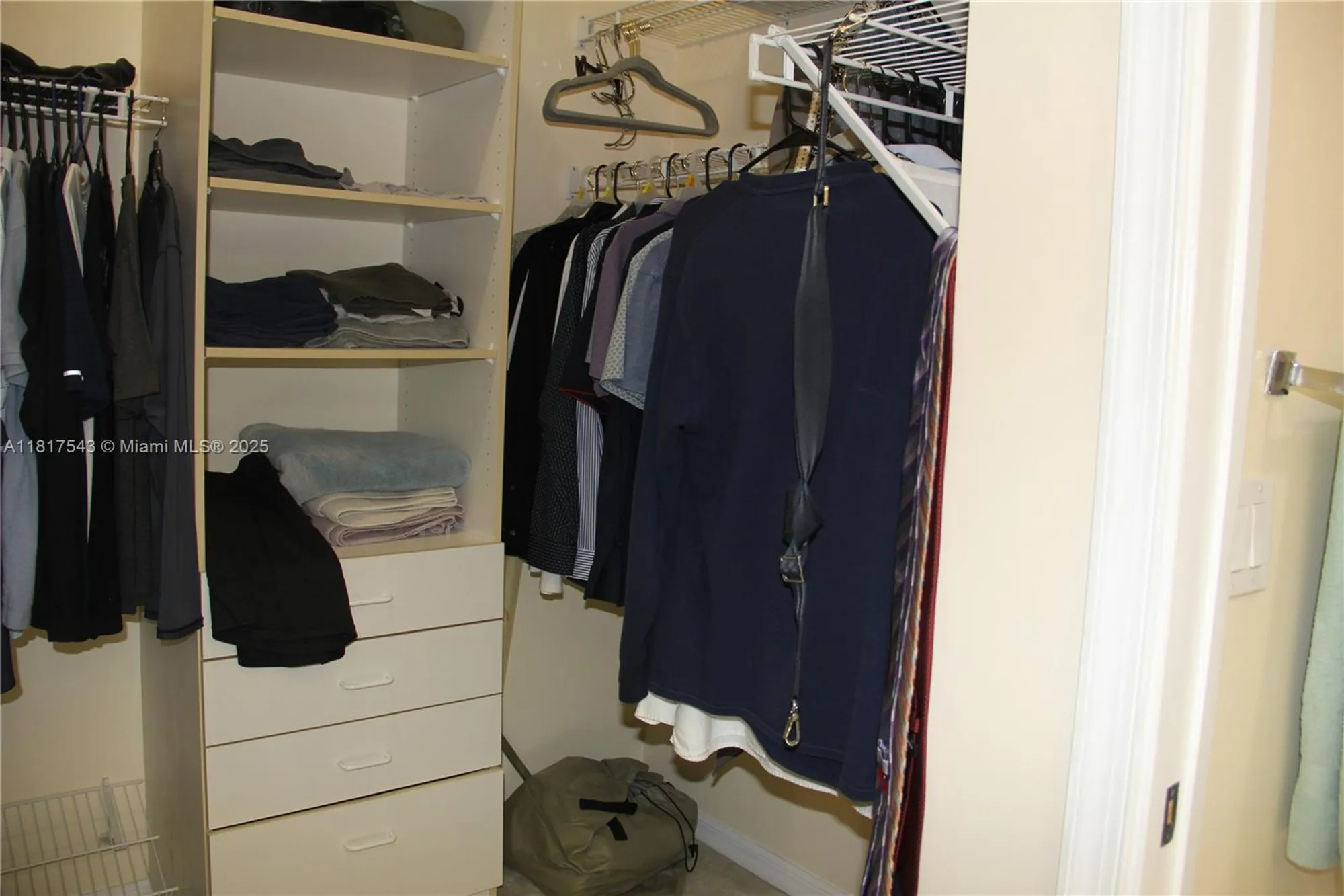 Property Slideshow image 30 of 60 | 9575 weldon cir c413, Tamarac, FL, 33321