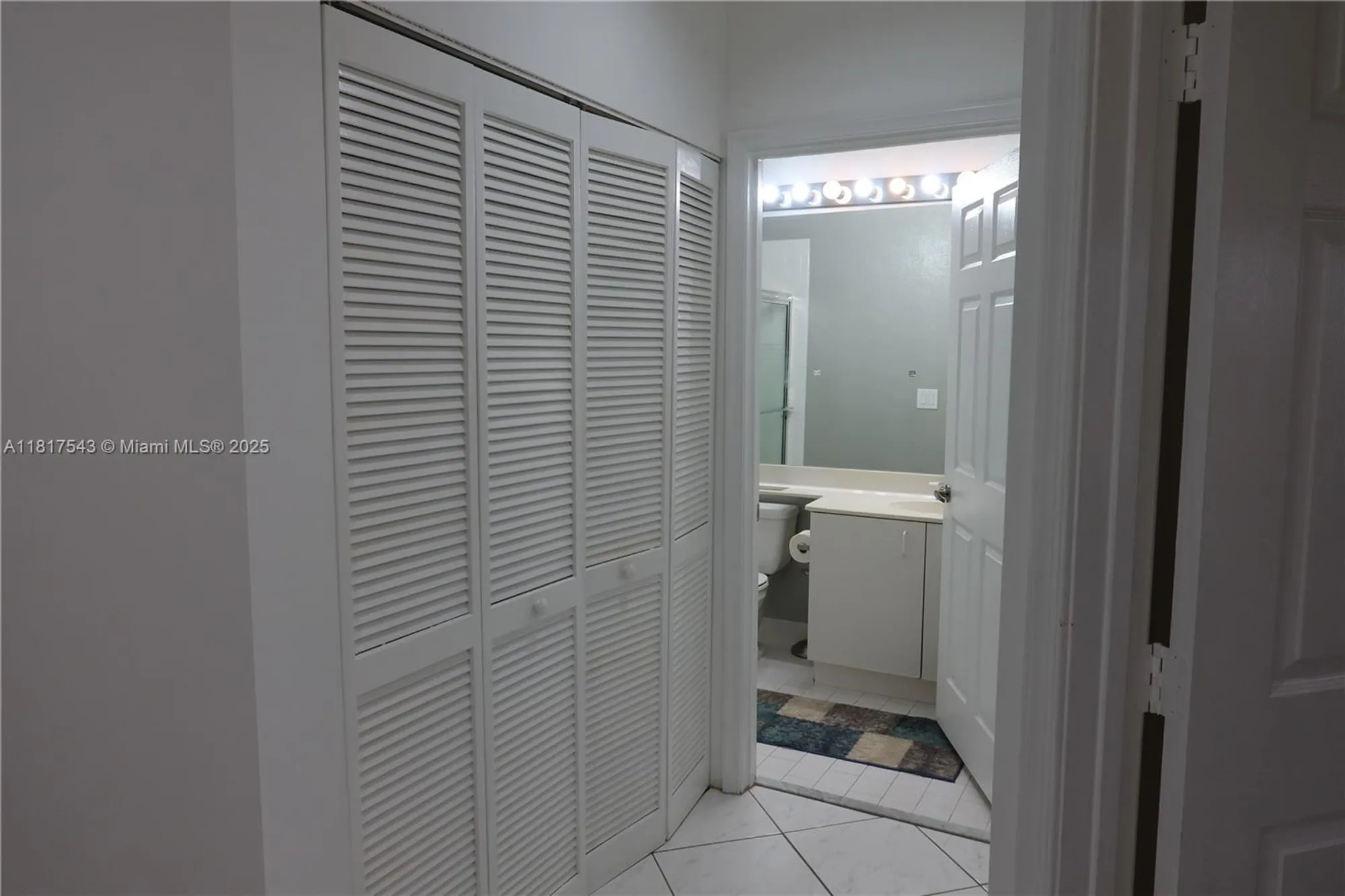 Property Slideshow image 32 of 60 | 9575 weldon cir c413, Tamarac, FL, 33321