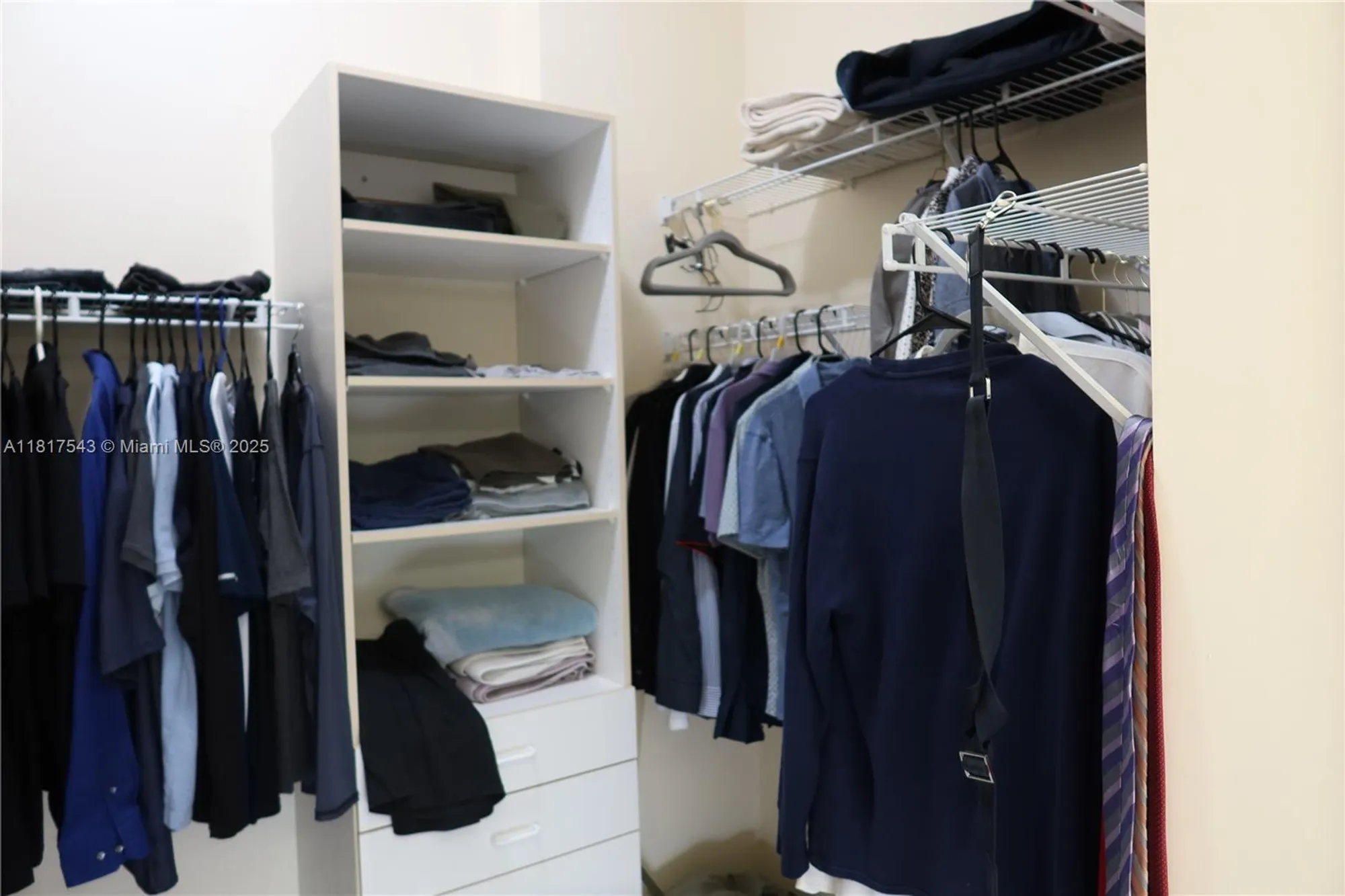 Property Slideshow image 47 of 60 | 9575 weldon cir c413, Tamarac, FL, 33321