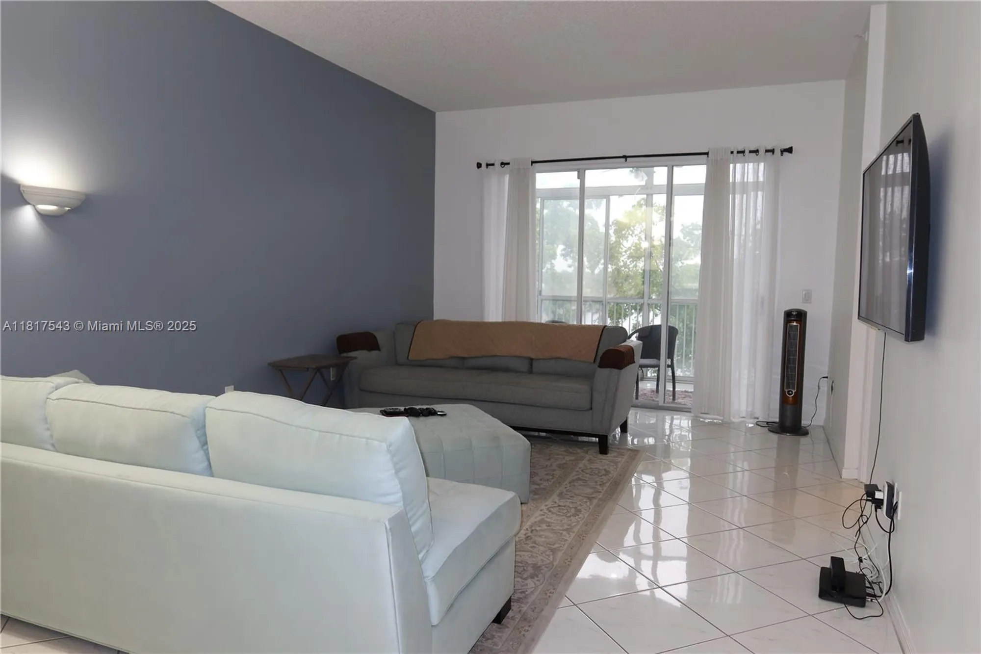 Property Slideshow image 48 of 60 | 9575 weldon cir c413, Tamarac, FL, 33321