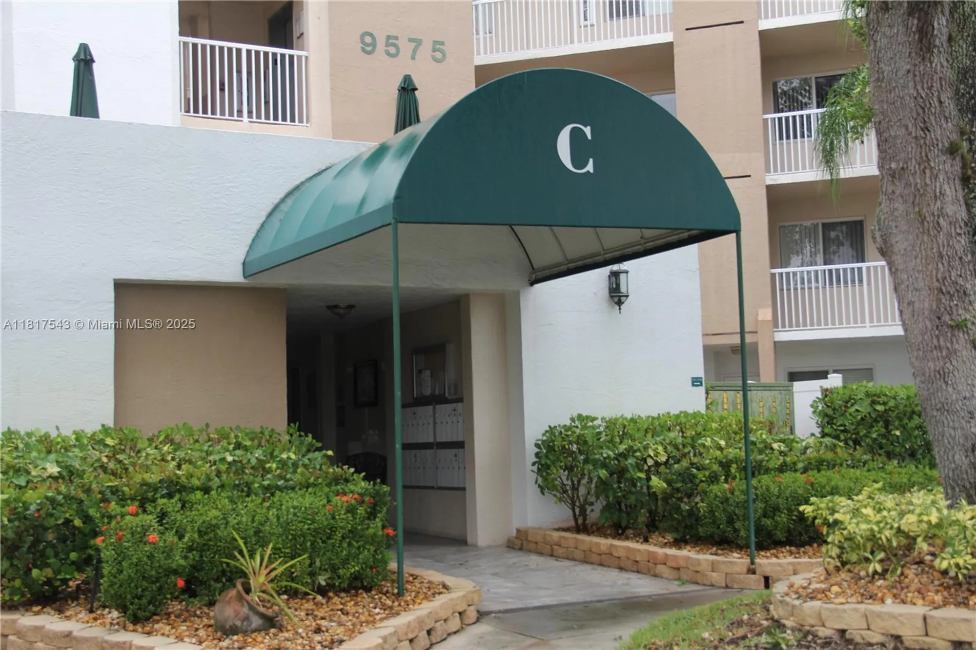 Property Slideshow image 4 of 60 | 9575 weldon cir c413, Tamarac, FL, 33321