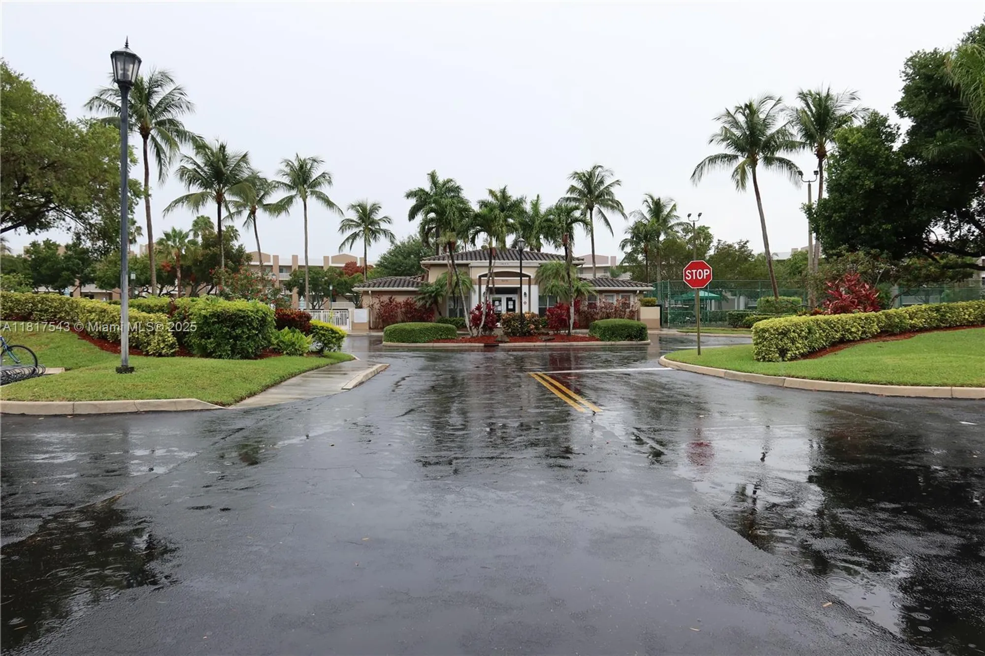 Property Slideshow image 51 of 60 | 9575 weldon cir c413, Tamarac, FL, 33321