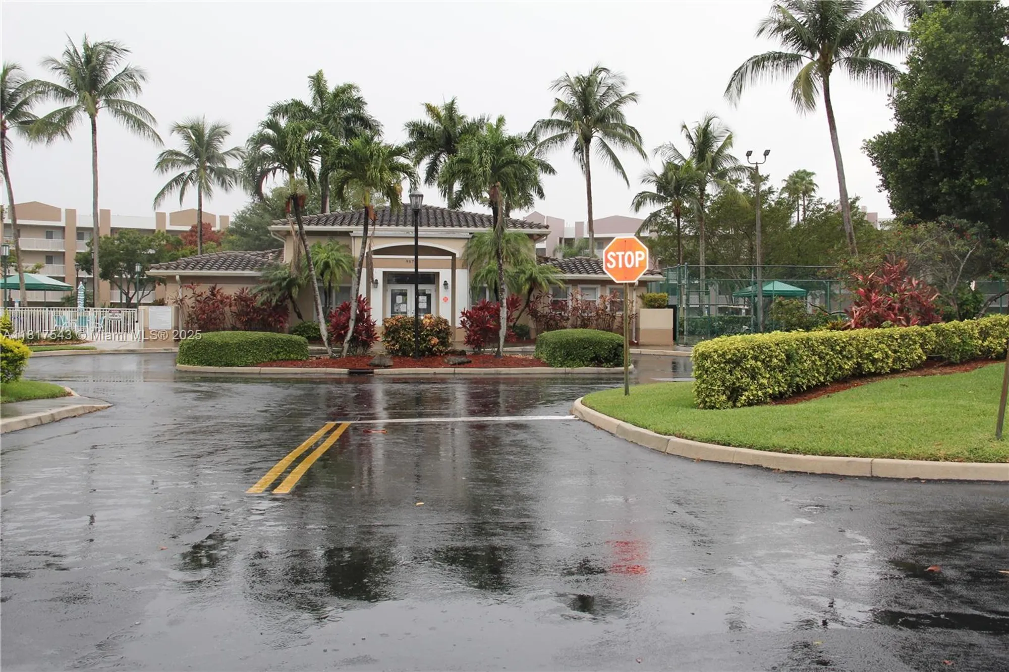 Property Slideshow image 52 of 60 | 9575 weldon cir c413, Tamarac, FL, 33321