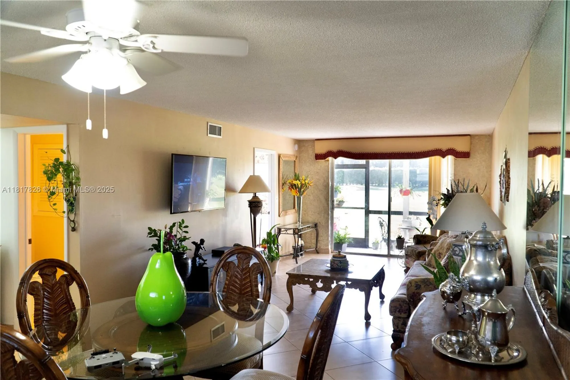 Property Slideshow image 7 of 18 | 9820 s hollybrook lake dr 106, Pembroke Pines, FL, 33025