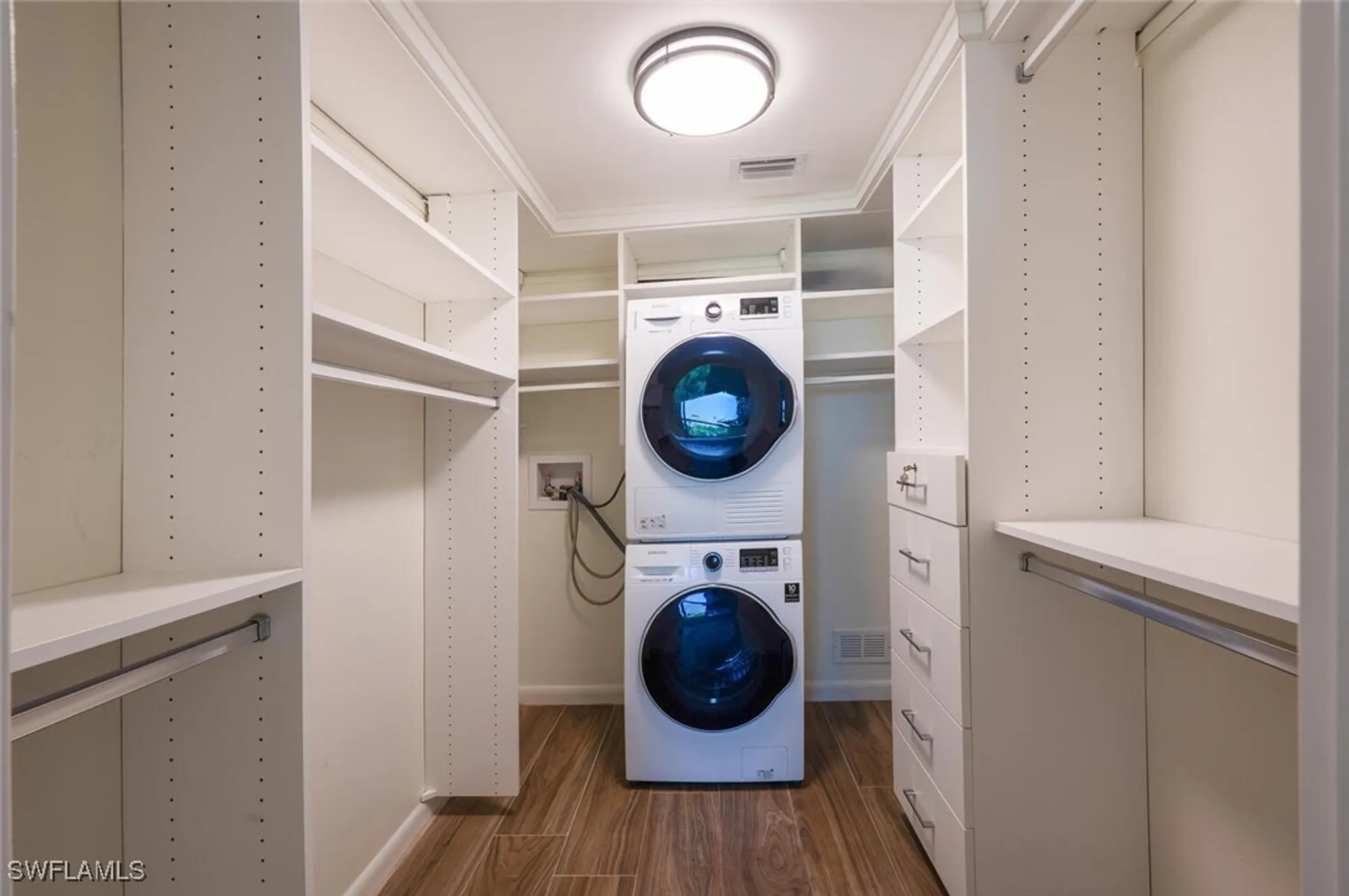 Property Slideshow image 19 of 31 | 3055 riviera dr apt 306, Naples, FL, 34103