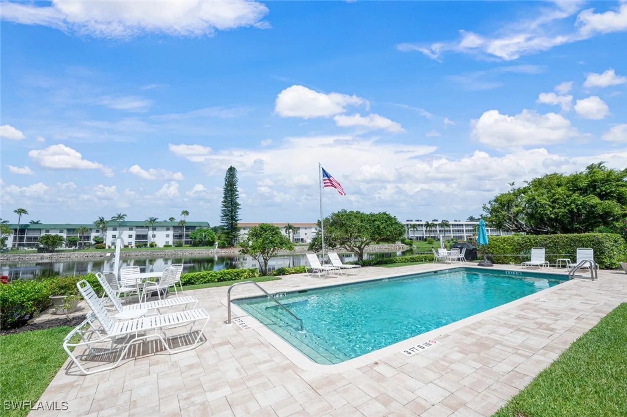 Property Slideshow image 24 of 31 | 3055 riviera dr apt 306, Naples, FL, 34103