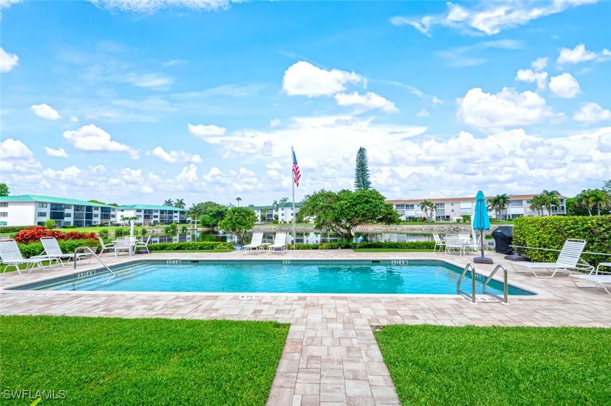Property Slideshow image 23 of 31 | 3055 riviera dr apt 306, Naples, FL, 34103