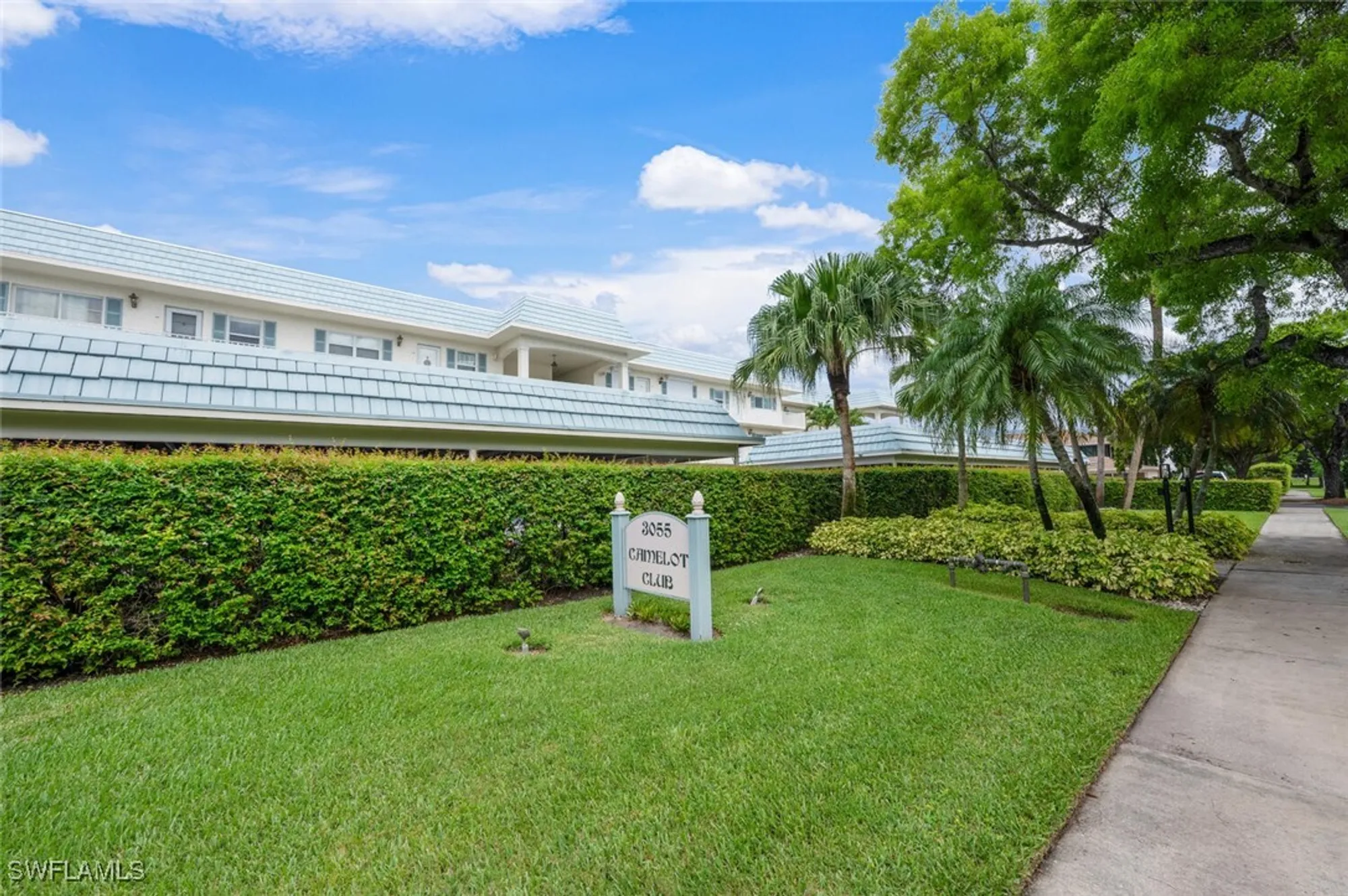 Property Slideshow image 30 of 31 | 3055 riviera dr apt 306, Naples, FL, 34103