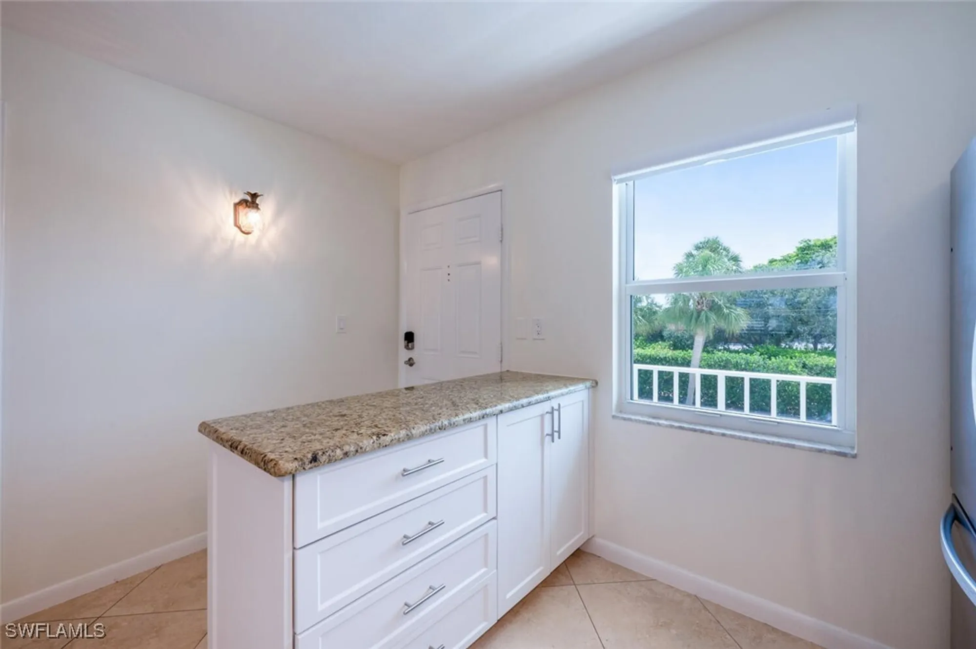 Property Slideshow image 8 of 31 | 3055 riviera dr apt 306, Naples, FL, 34103