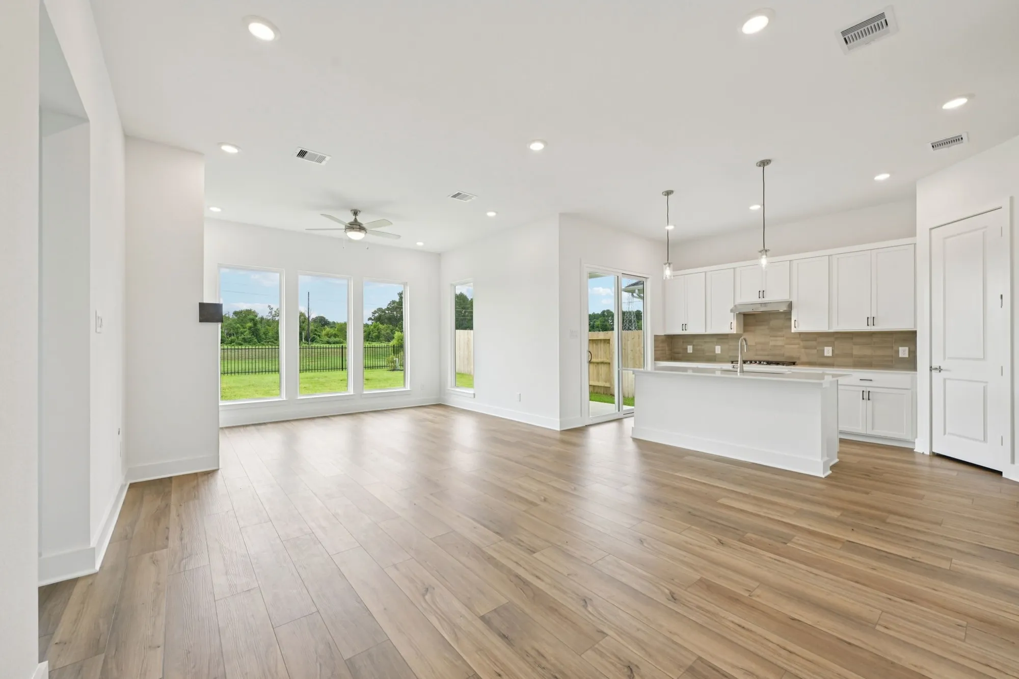 Property Slideshow image 5 of 10 | 23511 steely thicket trl, Tomball, TX, 77375