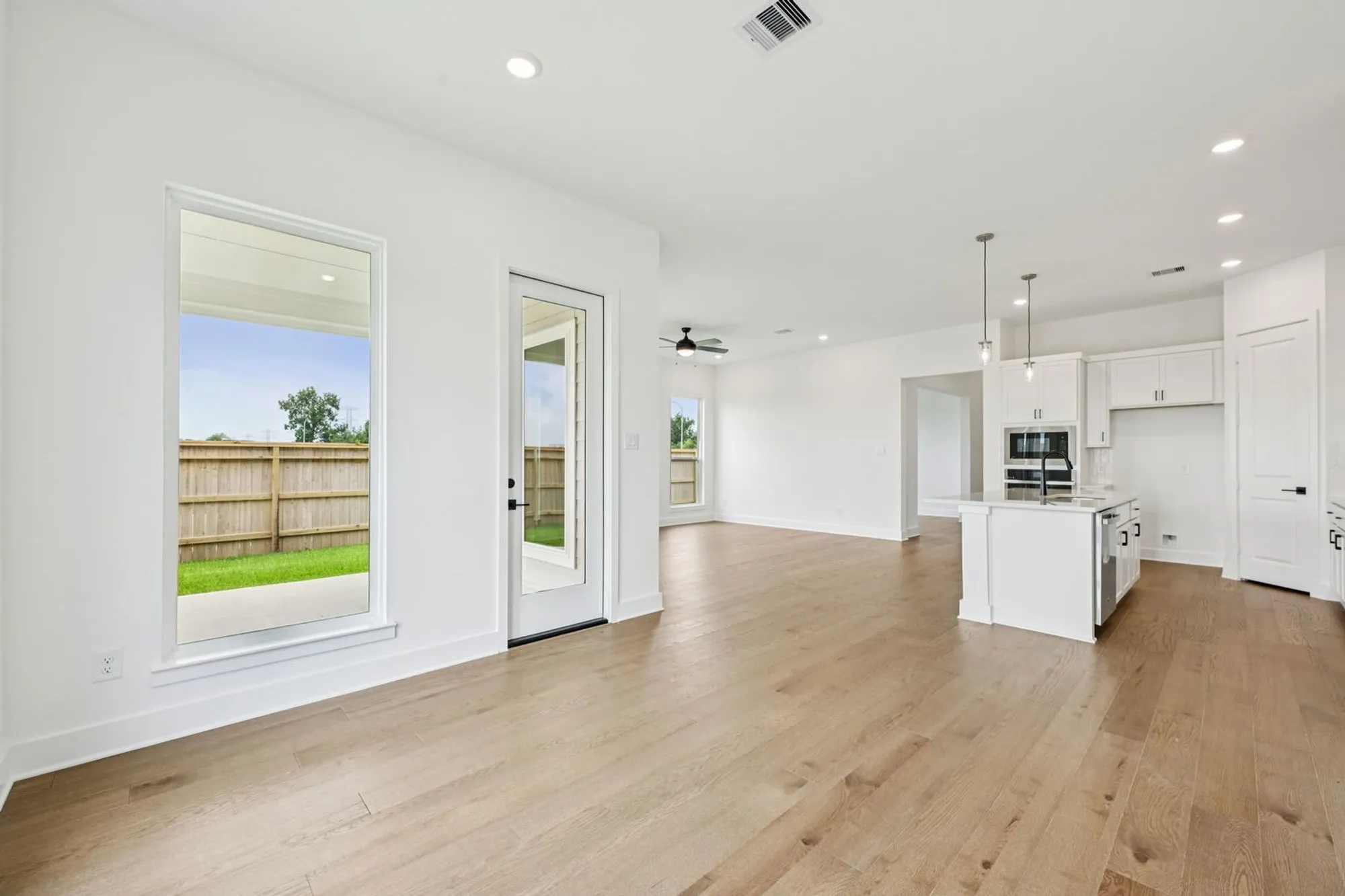 Property Slideshow image 4 of 16 | 23506 steely thicket trl, Tomball, TX, 77375