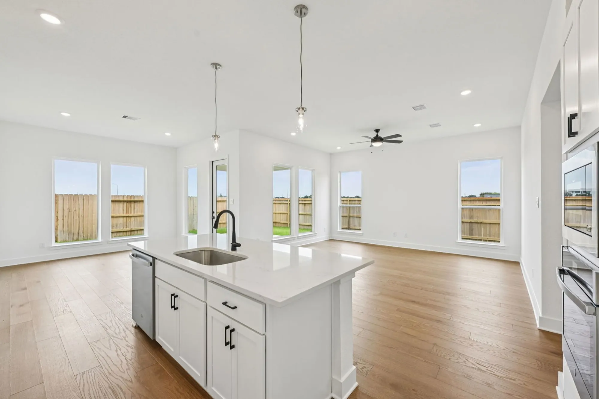 Property Slideshow image 5 of 16 | 23506 steely thicket trl, Tomball, TX, 77375