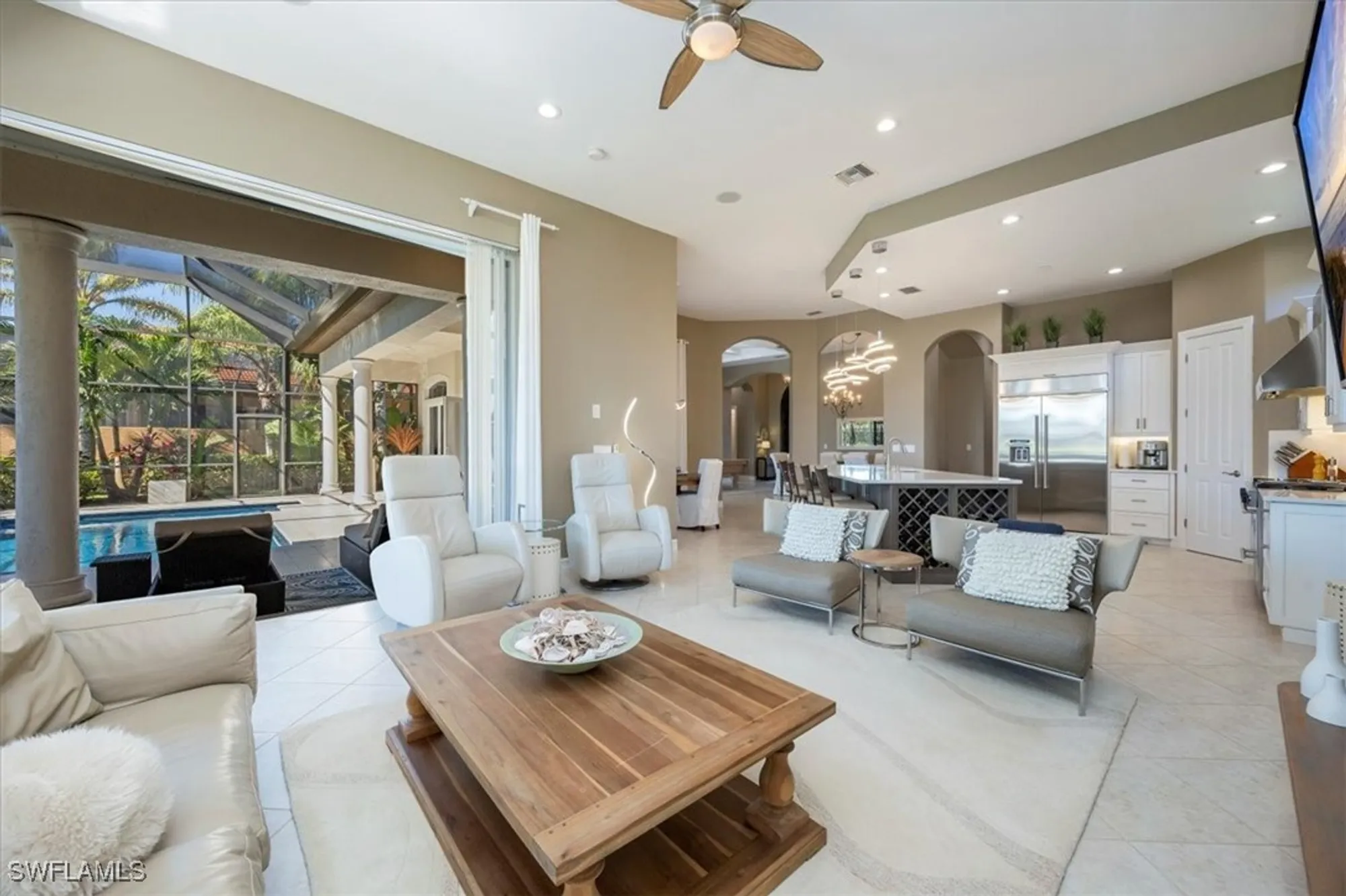 Property Slideshow image 11 of 46 | 8910 shenendoah cir, Naples, FL, 34113