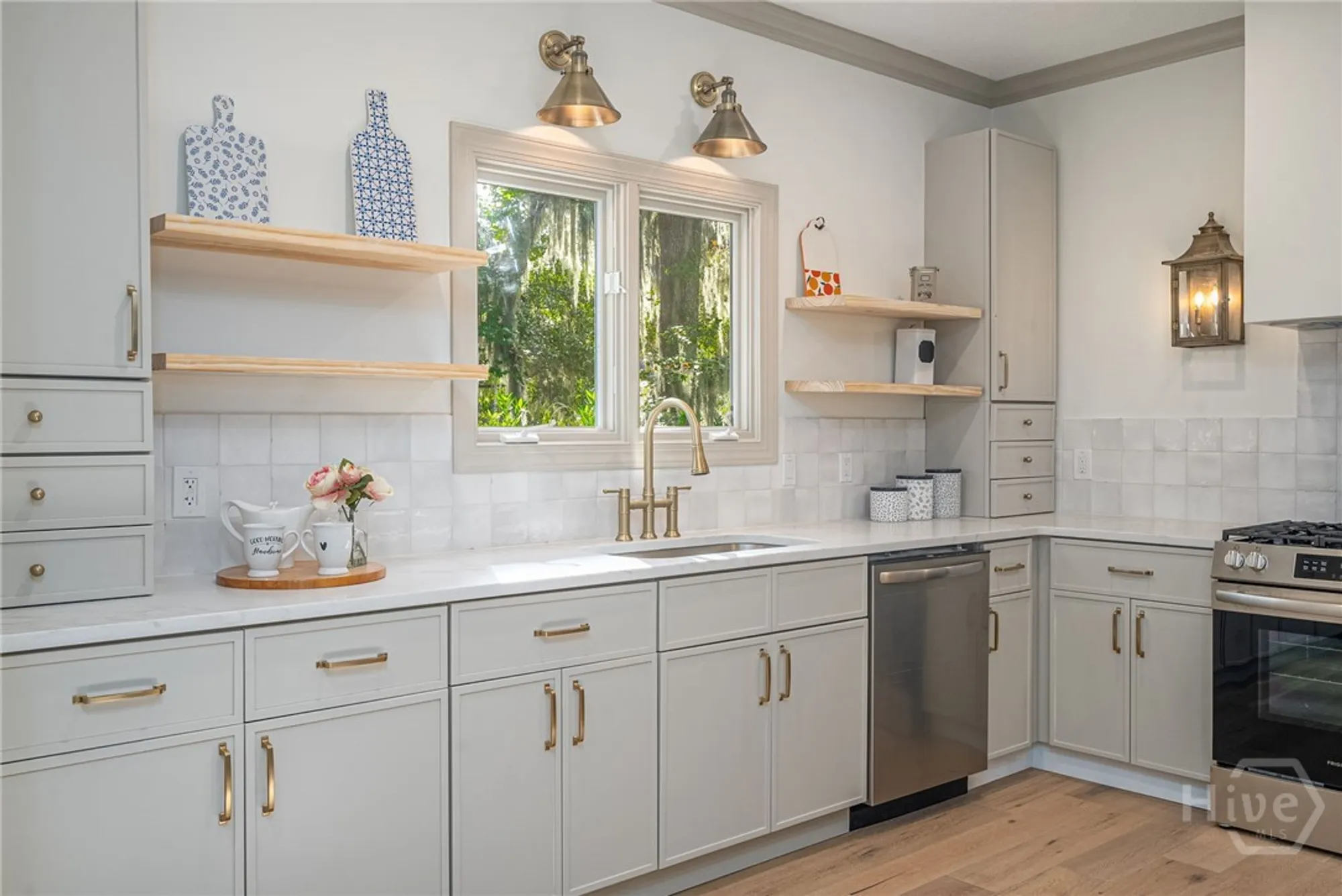 Property Slideshow image 12 of 39 | 32 sparnel rd, Savannah, GA, 31411