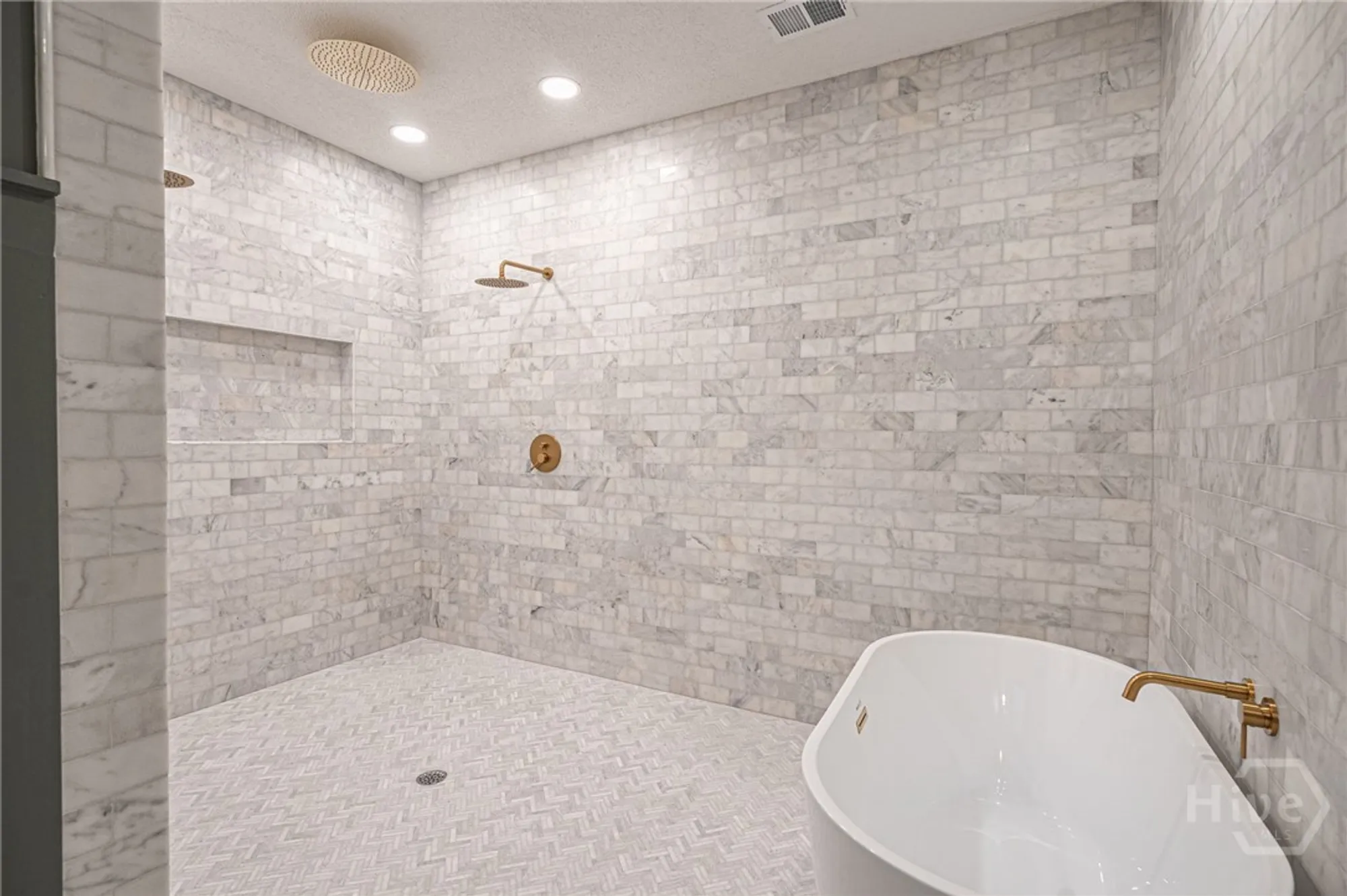 Property Slideshow image 29 of 39 | 32 sparnel rd, Savannah, GA, 31411