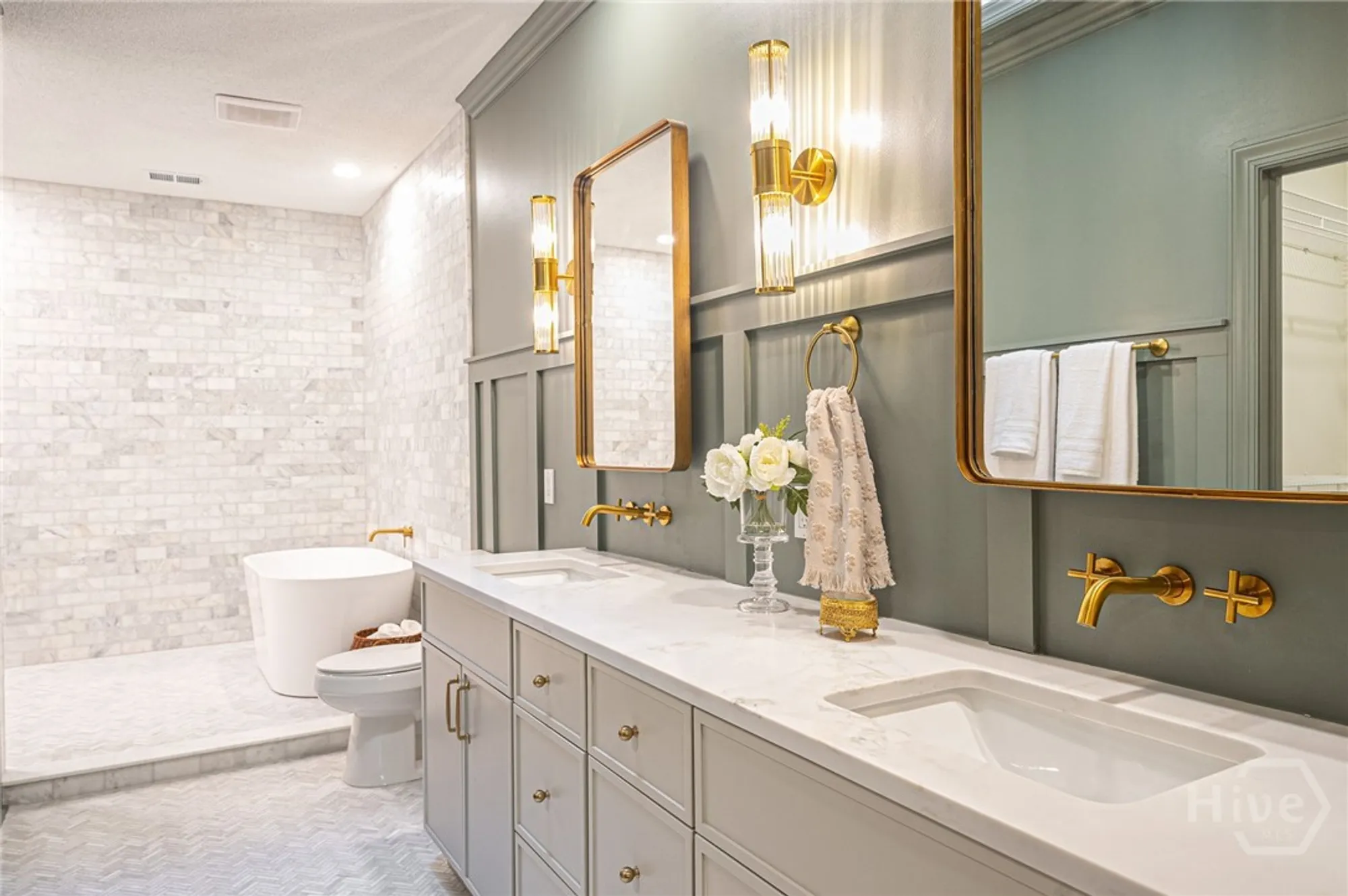 Property Slideshow image 21 of 39 | 32 sparnel rd, Savannah, GA, 31411