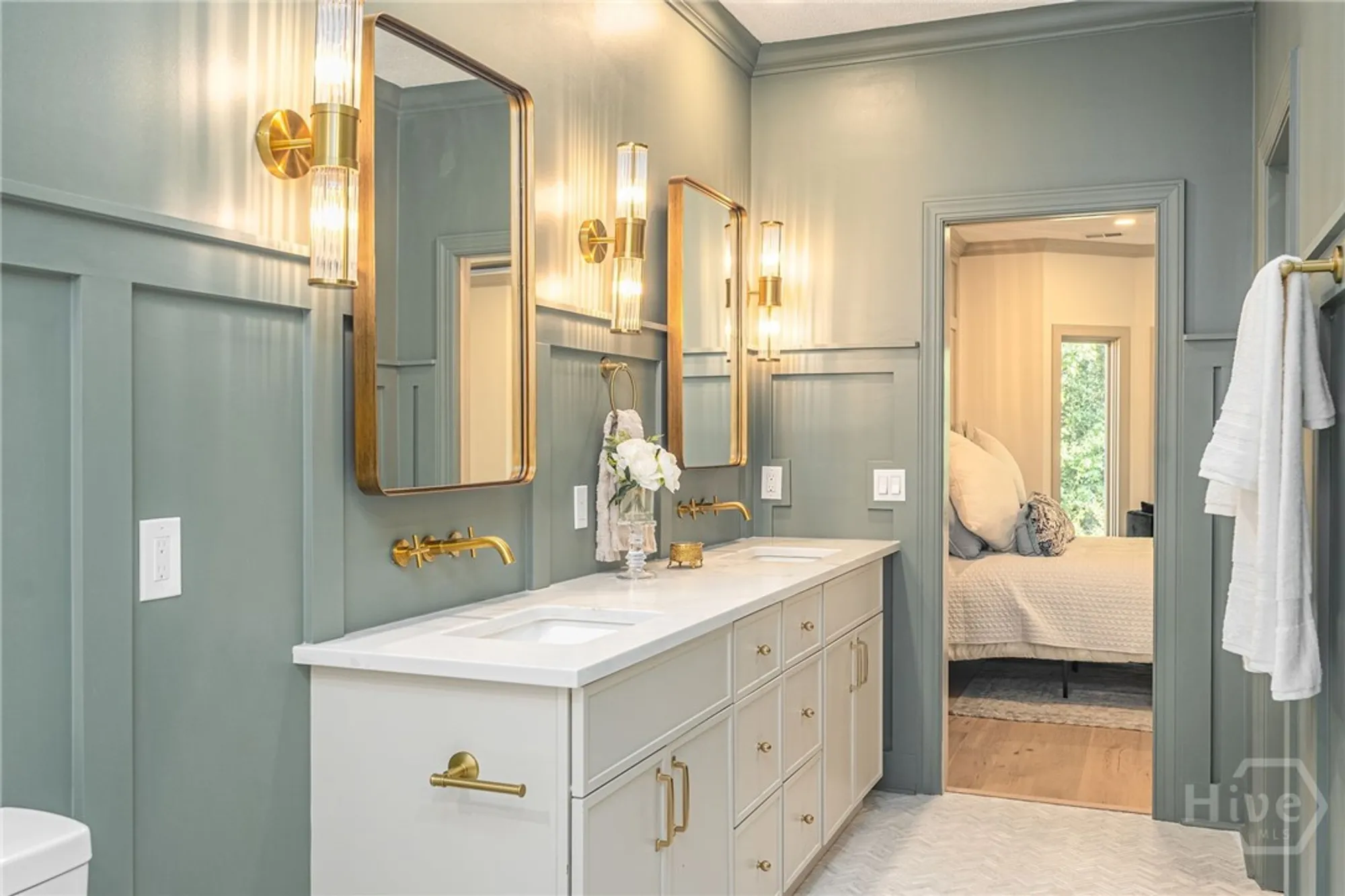 Property Slideshow image 23 of 39 | 32 sparnel rd, Savannah, GA, 31411