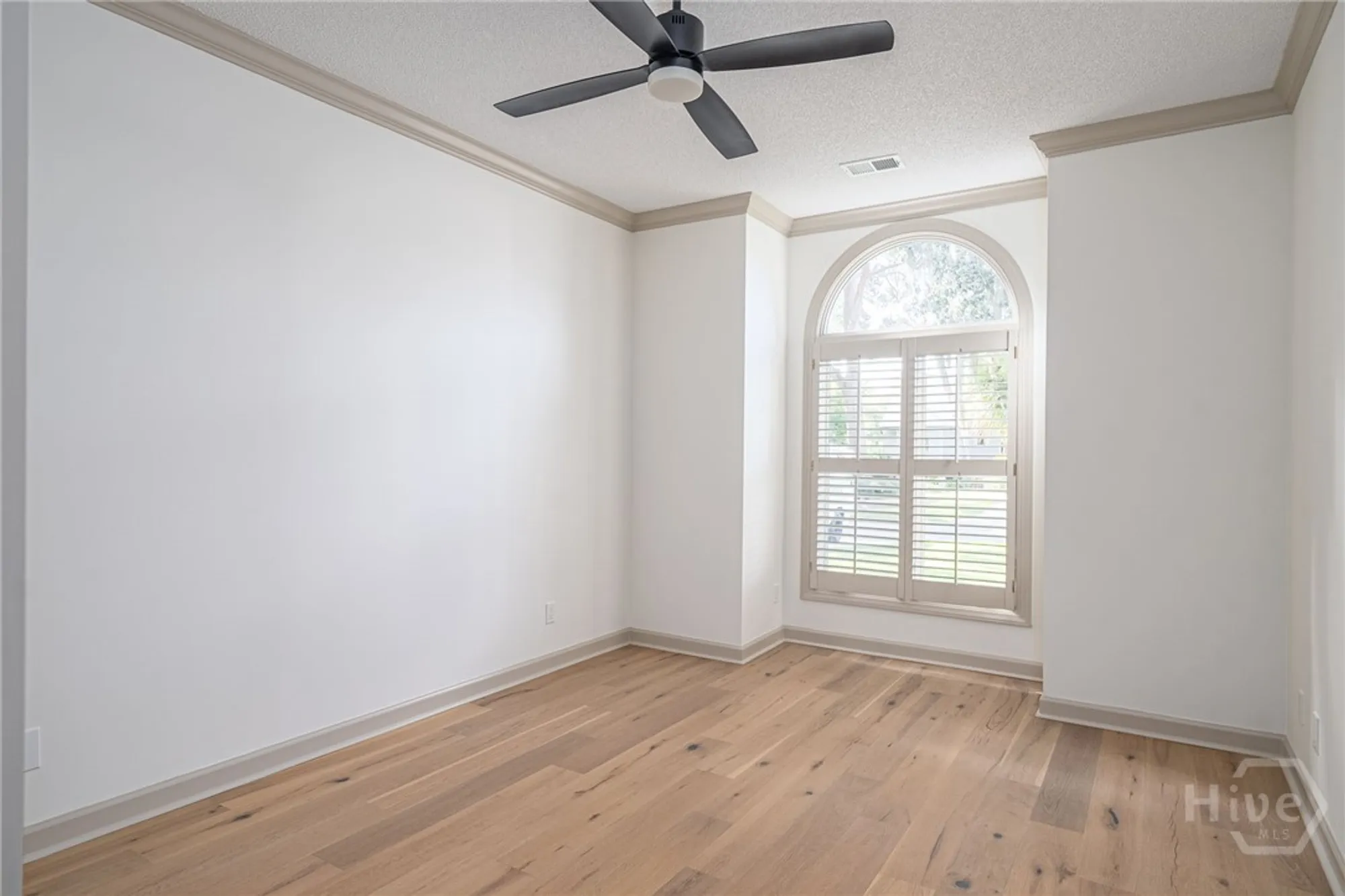 Property Slideshow image 31 of 39 | 32 sparnel rd, Savannah, GA, 31411