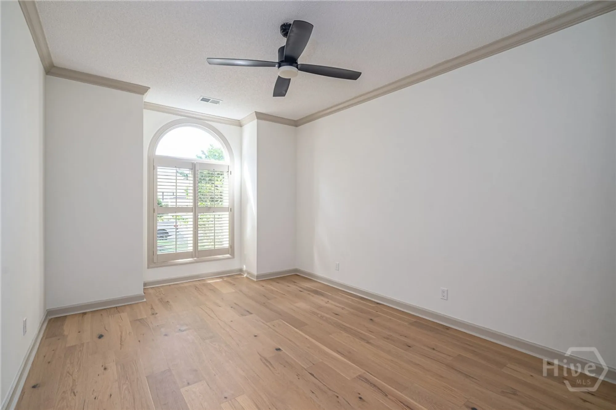 Property Slideshow image 32 of 39 | 32 sparnel rd, Savannah, GA, 31411