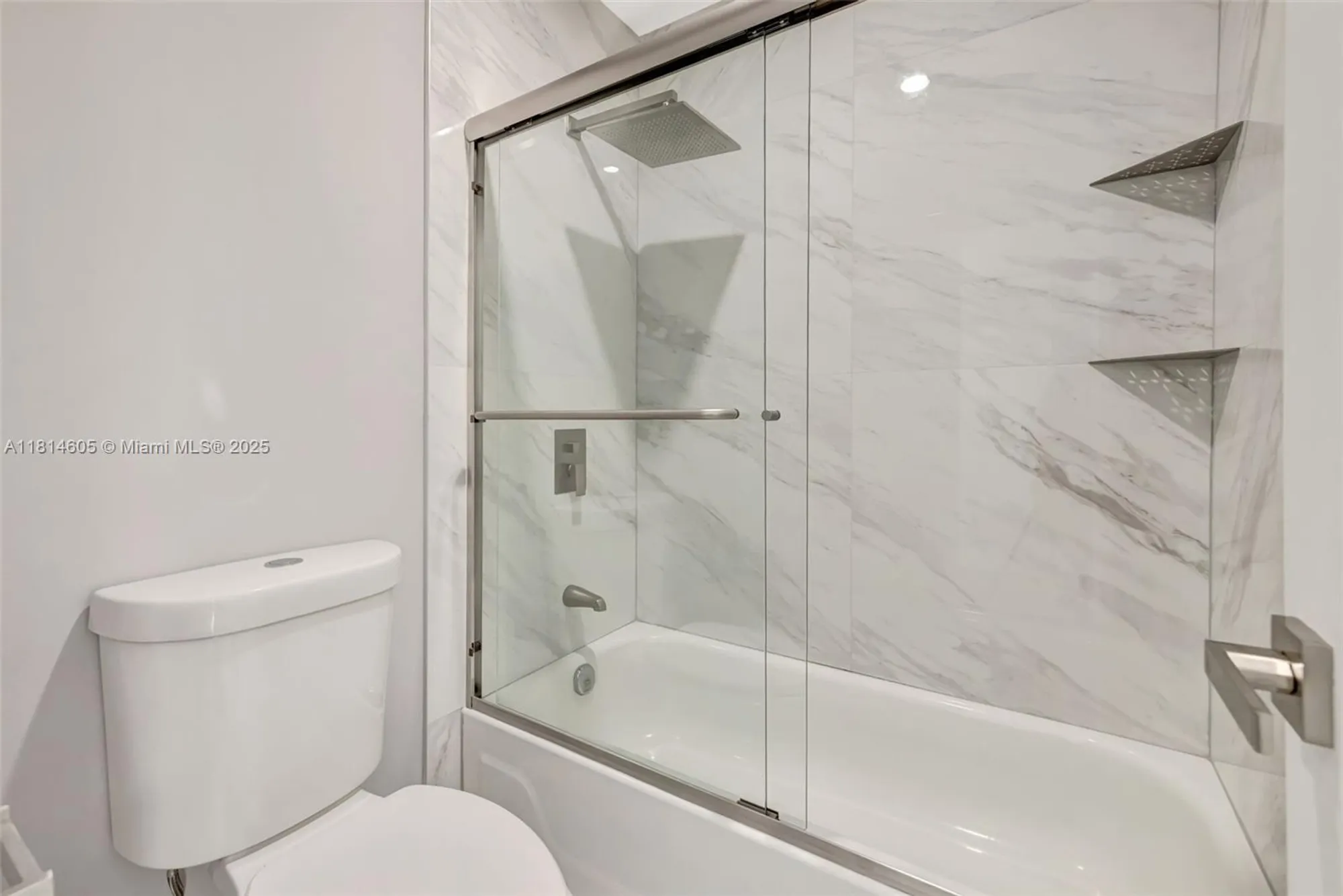 Property Slideshow image 21 of 41 | 6800 royal palm blvd 302f, Margate, FL, 33063