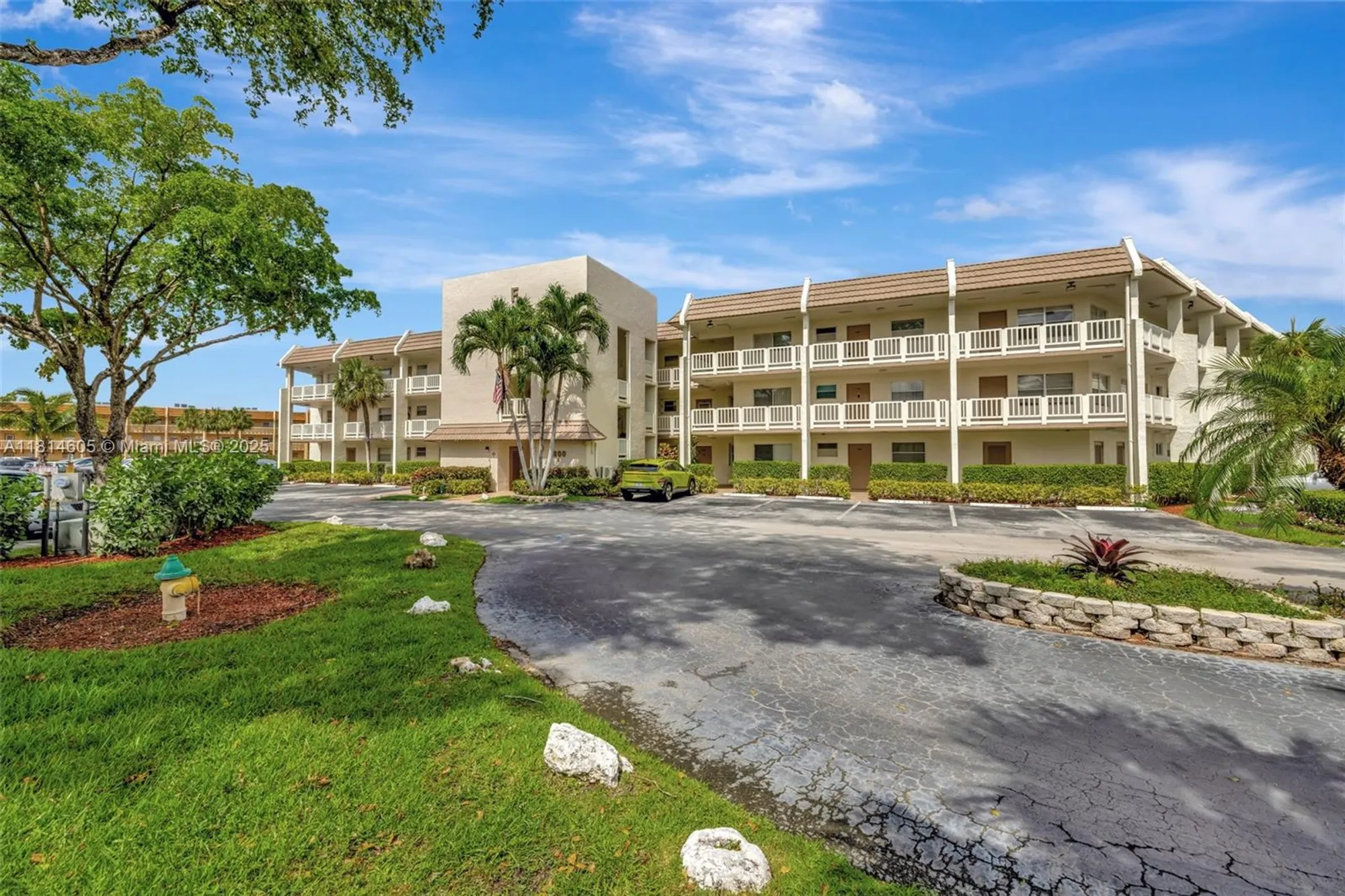 Property Slideshow image 30 of 41 | 6800 royal palm blvd 302f, Margate, FL, 33063