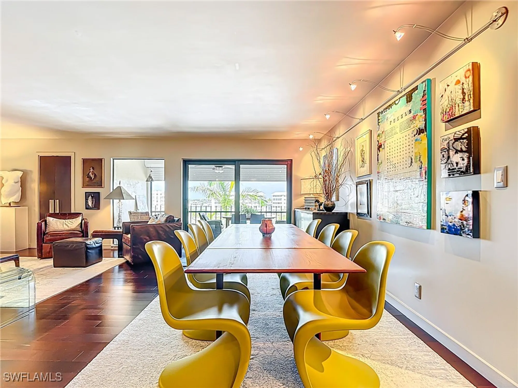 Property Slideshow image 17 of 50 | 3399 gulf shore blvd 605, Naples, FL, 34103