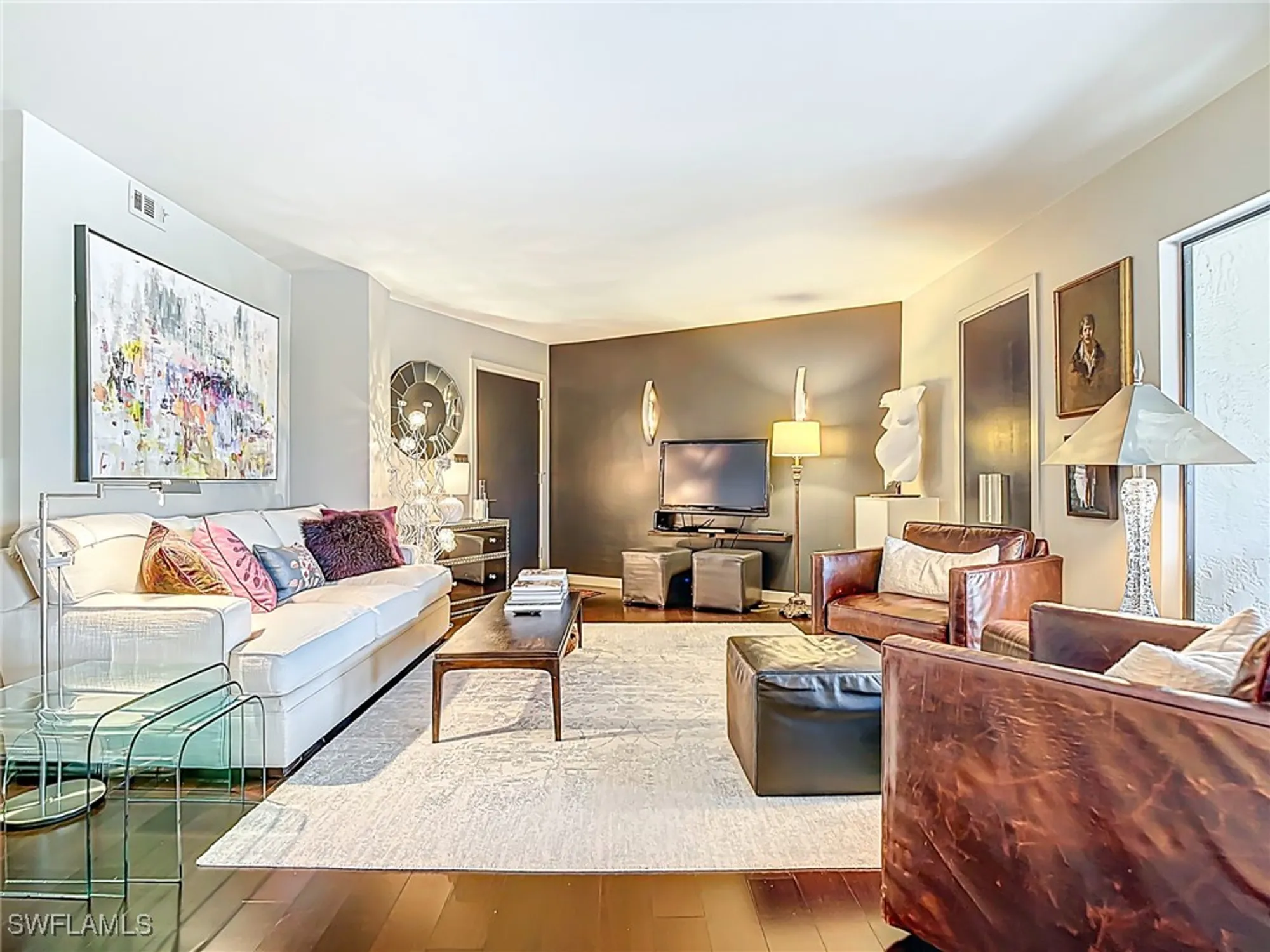 Property Slideshow image 13 of 50 | 3399 gulf shore blvd 605, Naples, FL, 34103