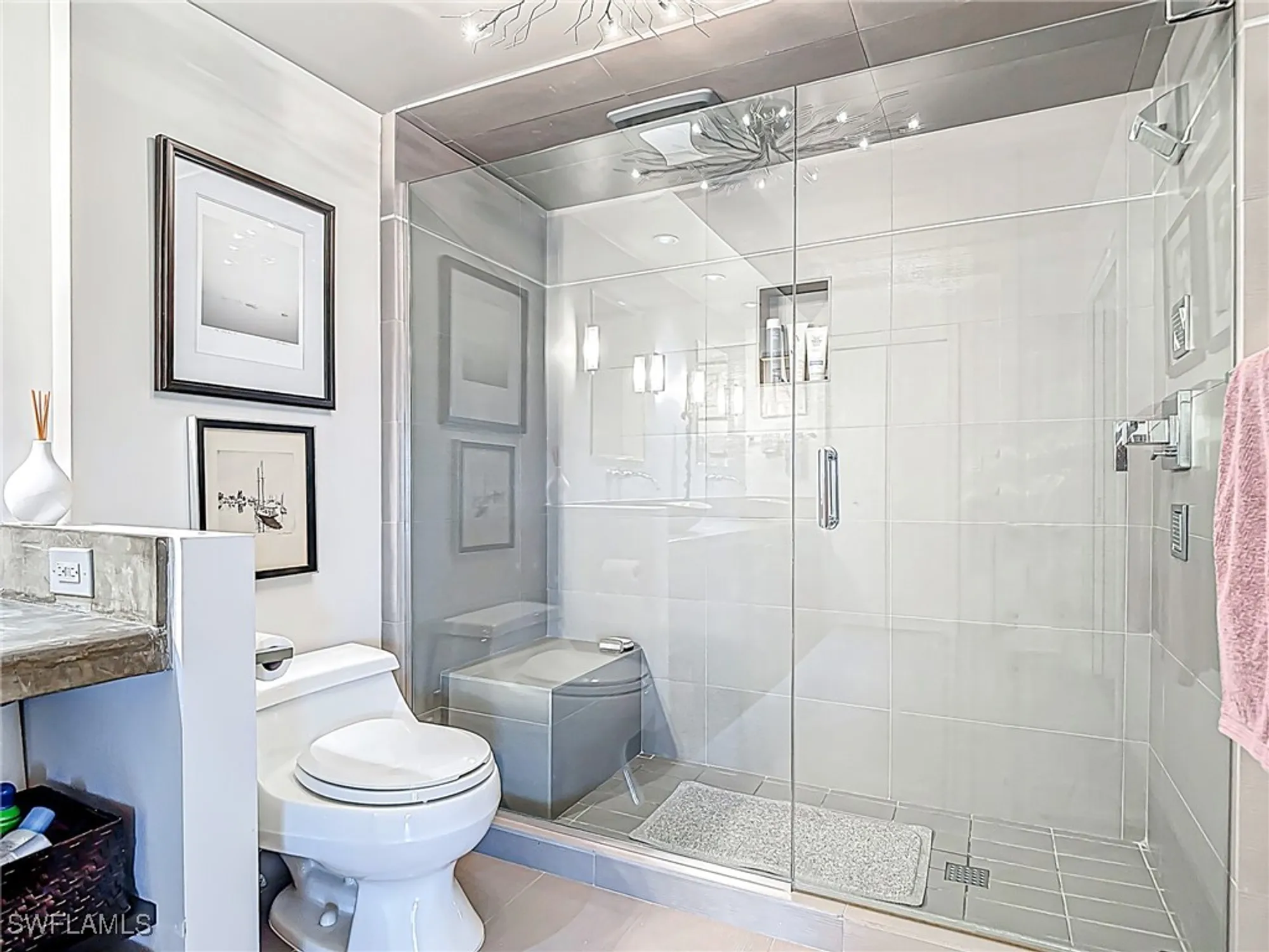 Property Slideshow image 34 of 50 | 3399 gulf shore blvd 605, Naples, FL, 34103