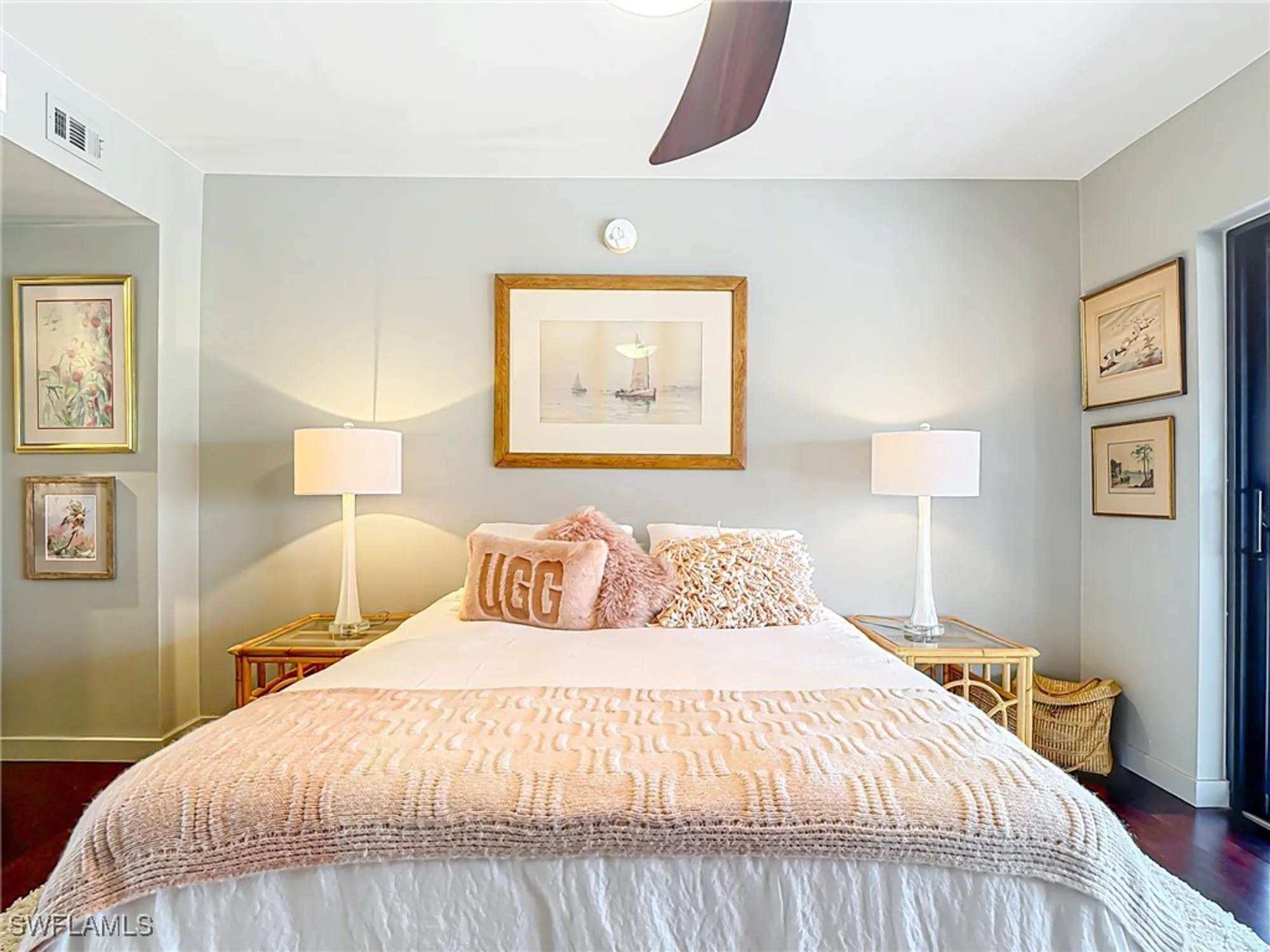 Property Slideshow image 36 of 50 | 3399 gulf shore blvd 605, Naples, FL, 34103