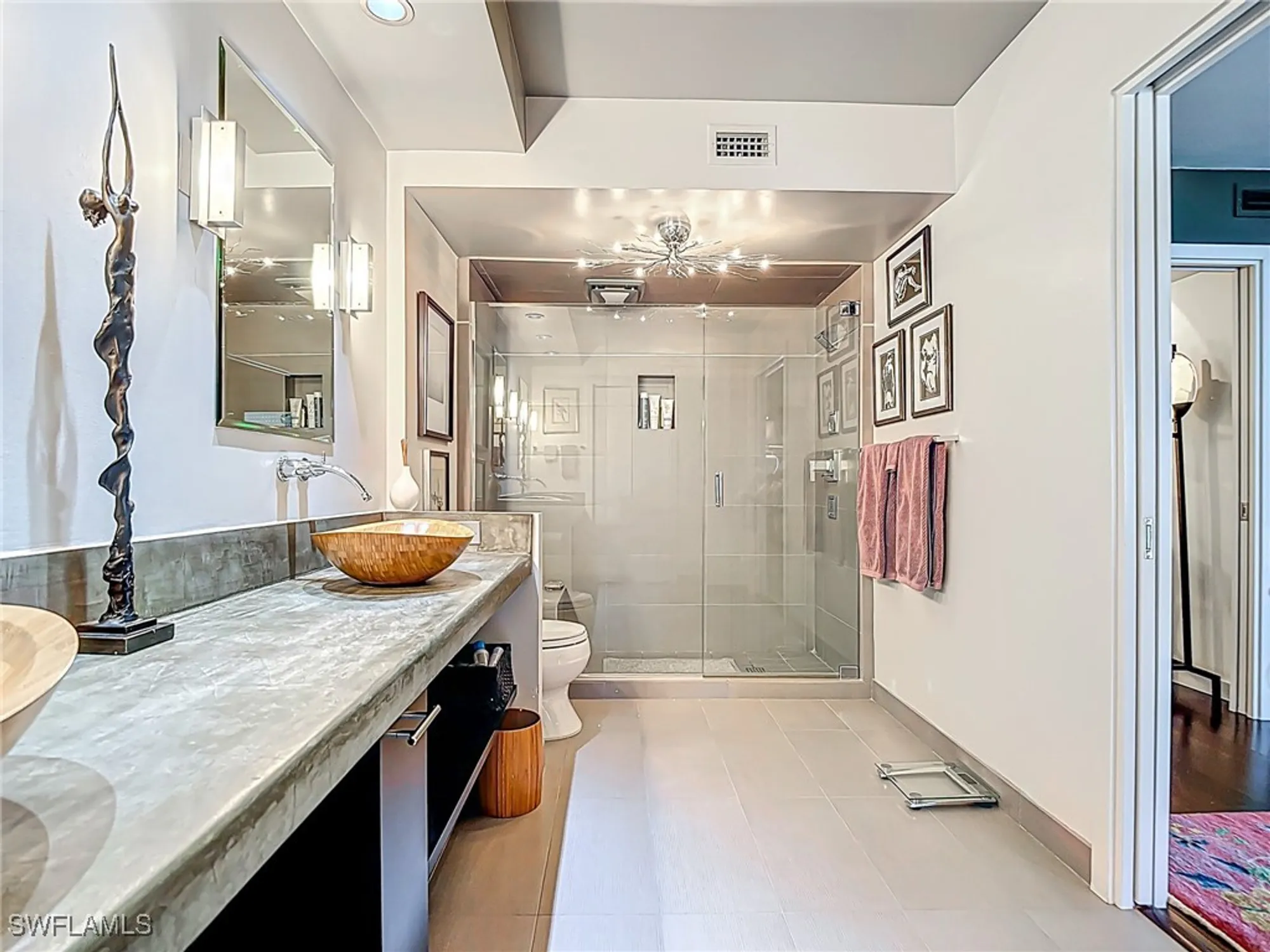 Property Slideshow image 32 of 50 | 3399 gulf shore blvd 605, Naples, FL, 34103