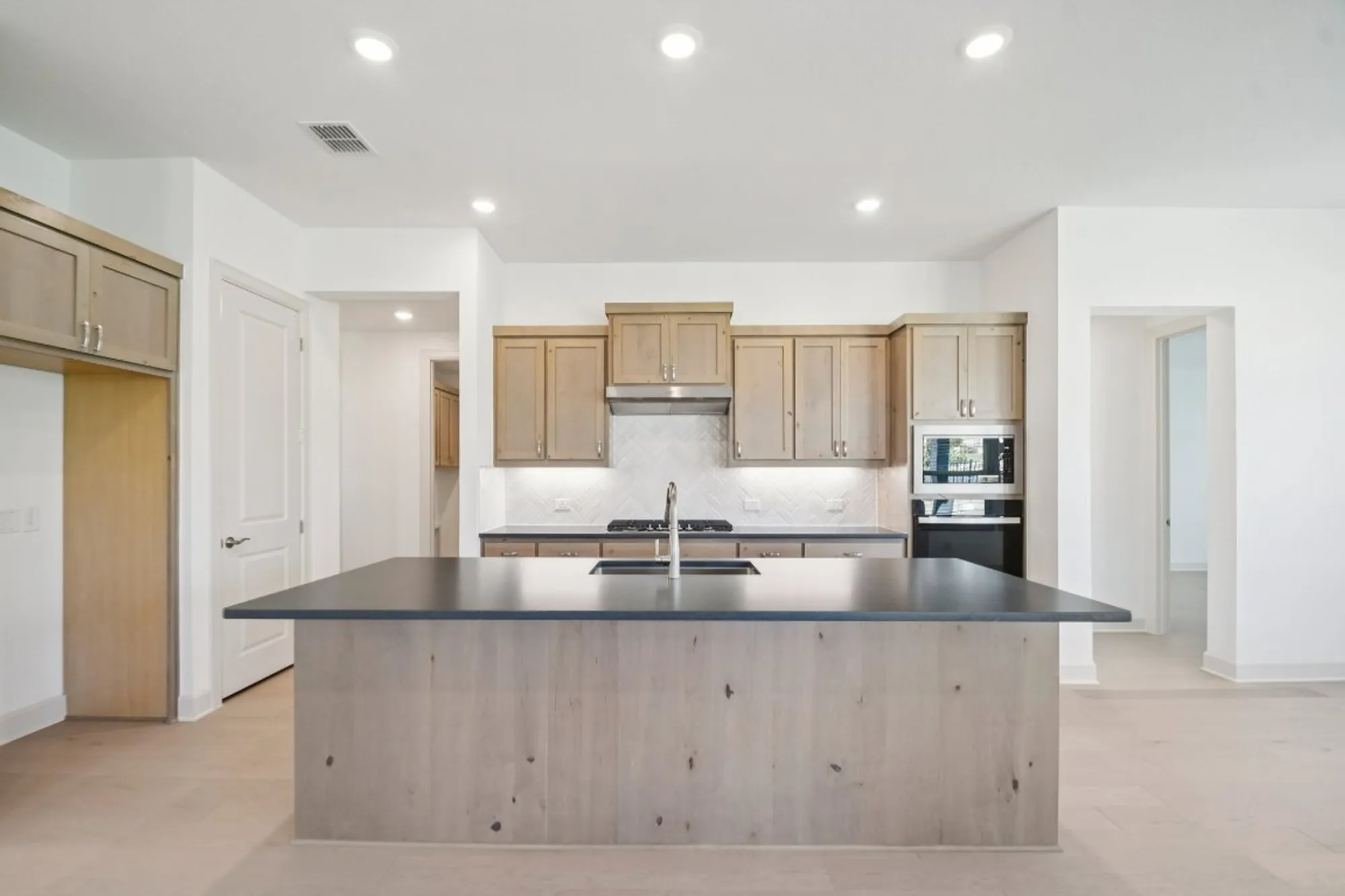 Property Slideshow image 13 of 32 | 104 wild honeysuckle way, San Marcos, TX, 78666