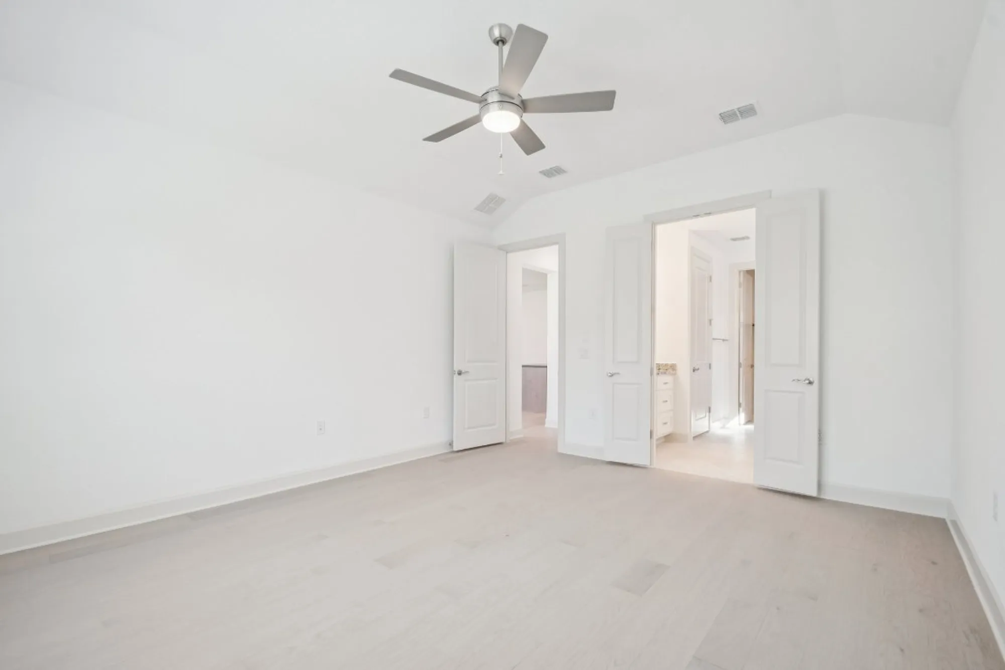 Property Slideshow image 20 of 32 | 104 wild honeysuckle way, San Marcos, TX, 78666