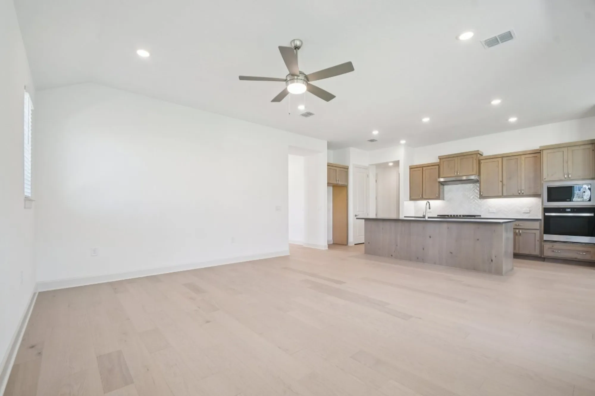 Property Slideshow image 6 of 32 | 104 wild honeysuckle way, San Marcos, TX, 78666