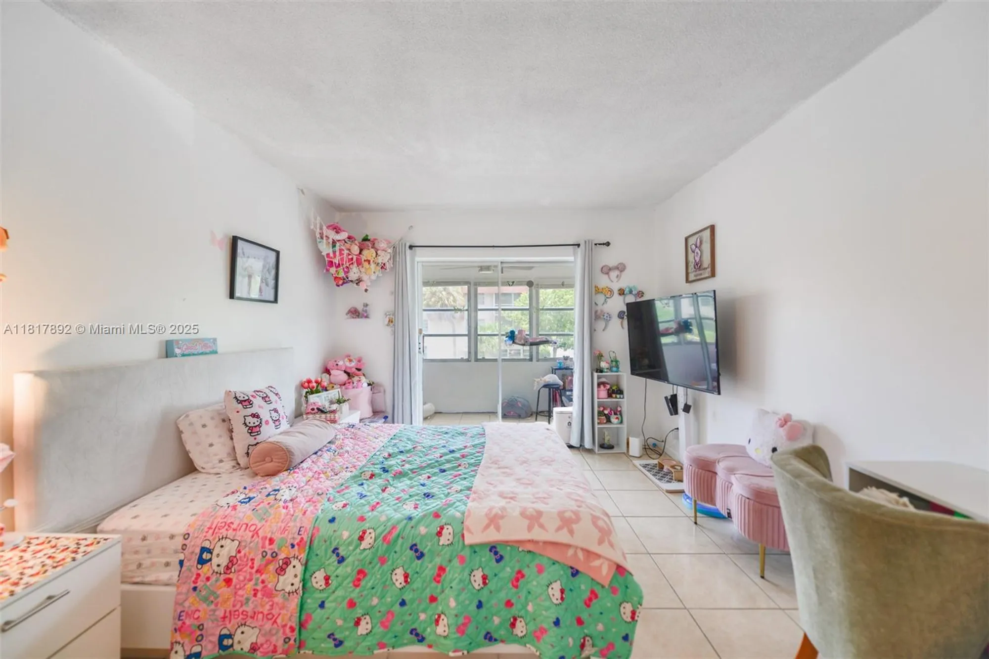 Property Slideshow image 17 of 46 | 3071 nw 47th ter 227, Lauderdale Lakes, FL, 33313