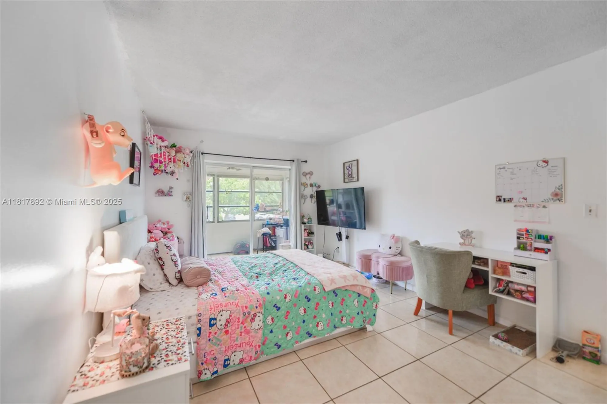 Property Slideshow image 18 of 46 | 3071 nw 47th ter 227, Lauderdale Lakes, FL, 33313