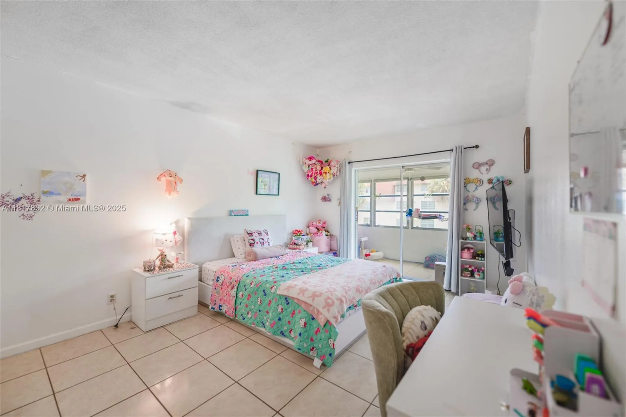 Property Slideshow image 19 of 46 | 3071 nw 47th ter 227, Lauderdale Lakes, FL, 33313