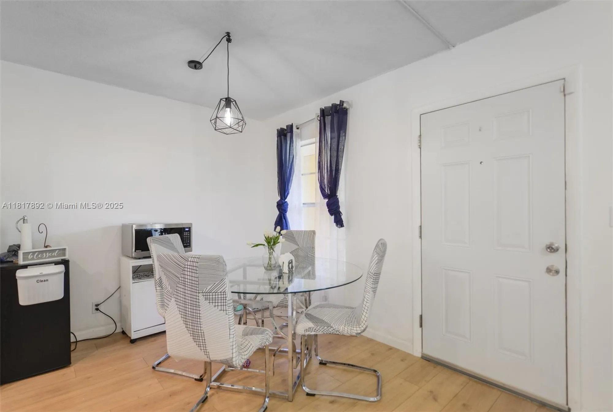 Property Slideshow image 11 of 46 | 3071 nw 47th ter 227, Lauderdale Lakes, FL, 33313