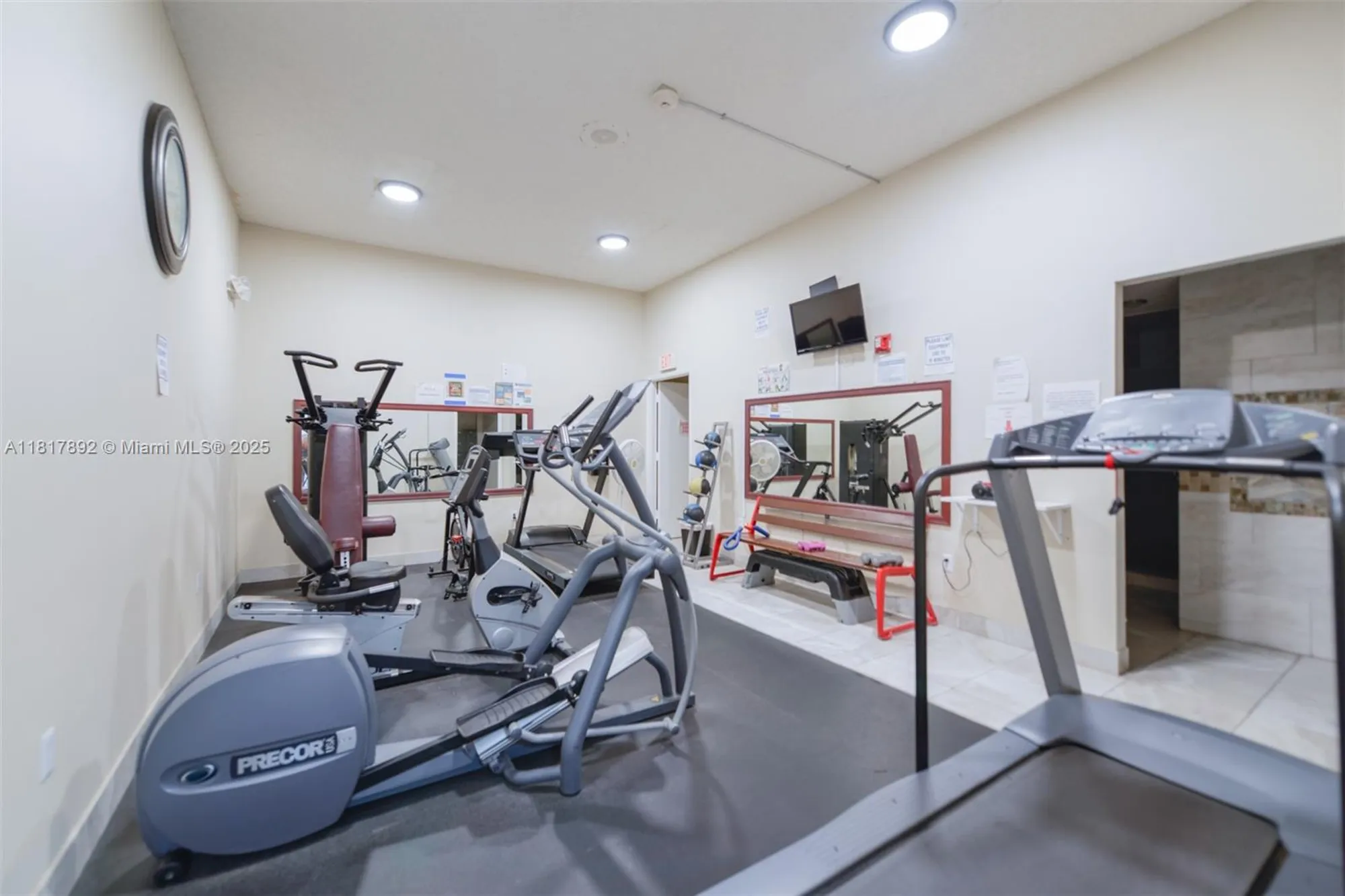 Property Slideshow image 34 of 46 | 3071 nw 47th ter 227, Lauderdale Lakes, FL, 33313