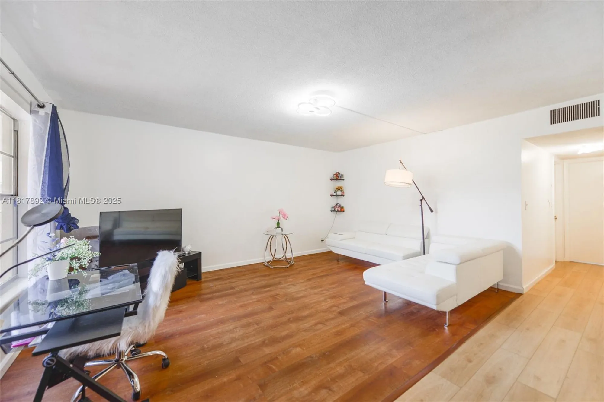 Property Slideshow image 7 of 46 | 3071 nw 47th ter 227, Lauderdale Lakes, FL, 33313