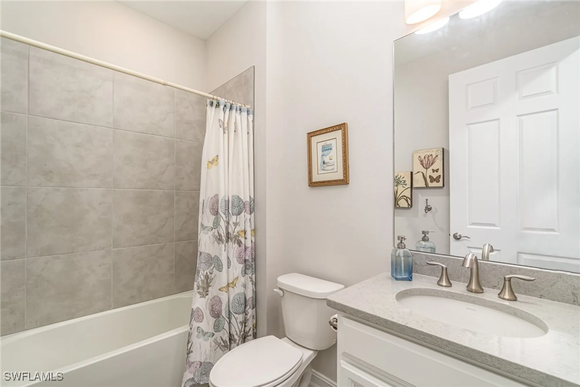 Property Slideshow image 17 of 31 | 2995 apple blossom dr, Alva, FL, 33920