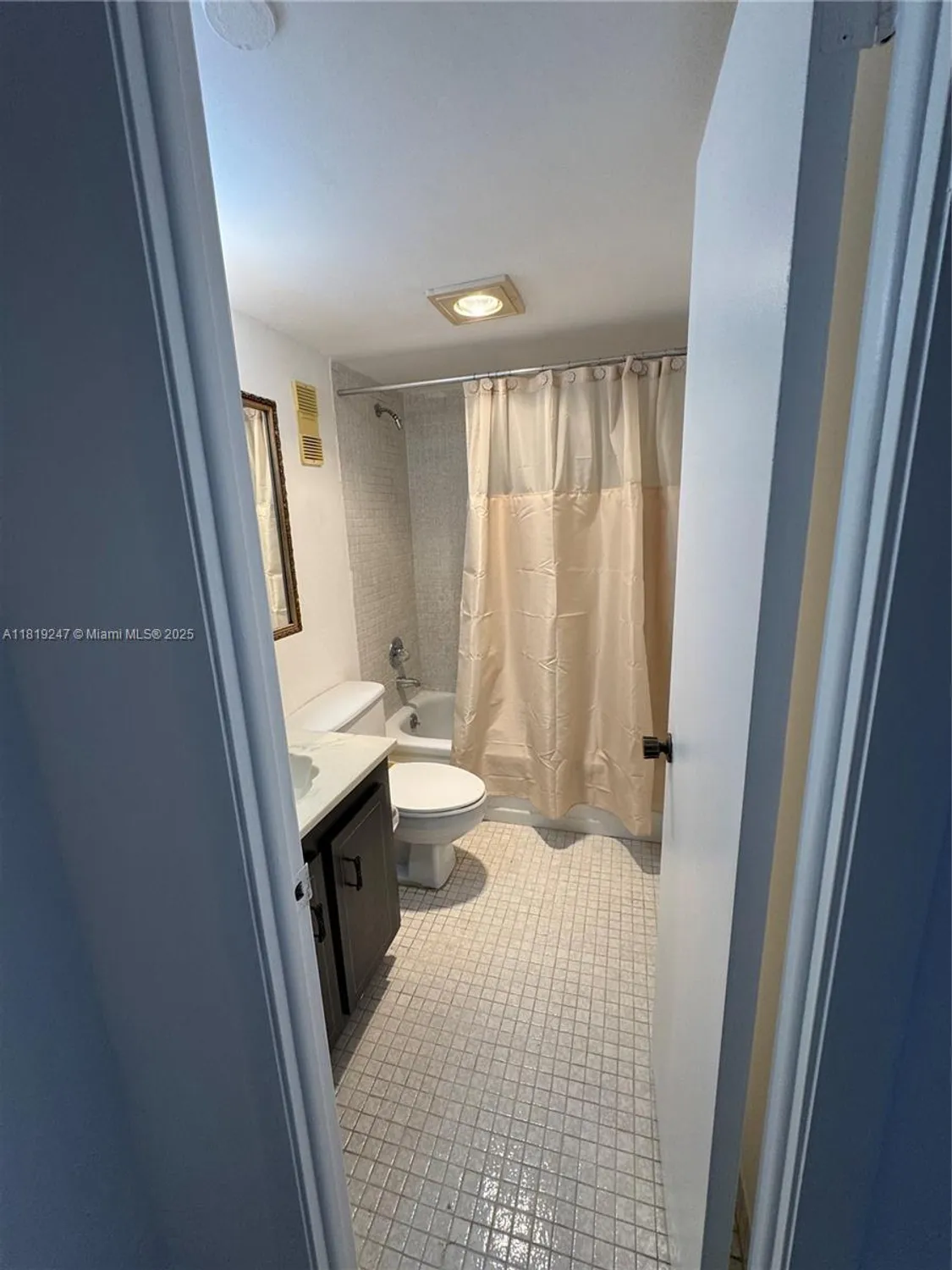 Property Slideshow image 14 of 48 | 1100 saint charles pl 203, Pembroke Pines, FL, 33026