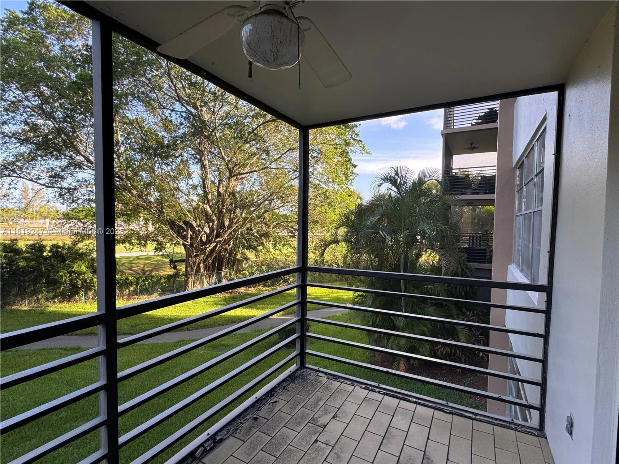 Property Slideshow image 18 of 48 | 1100 saint charles pl 203, Pembroke Pines, FL, 33026