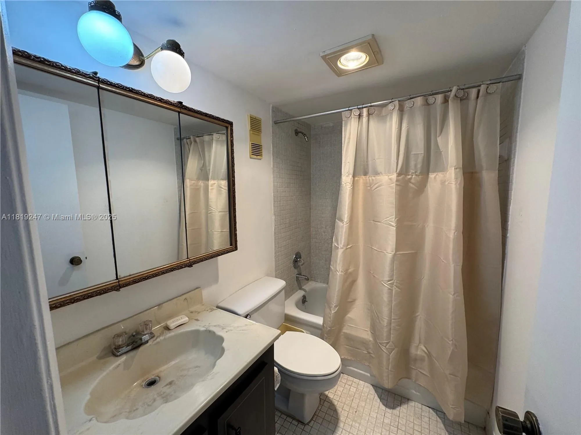 Property Slideshow image 29 of 48 | 1100 saint charles pl 203, Pembroke Pines, FL, 33026